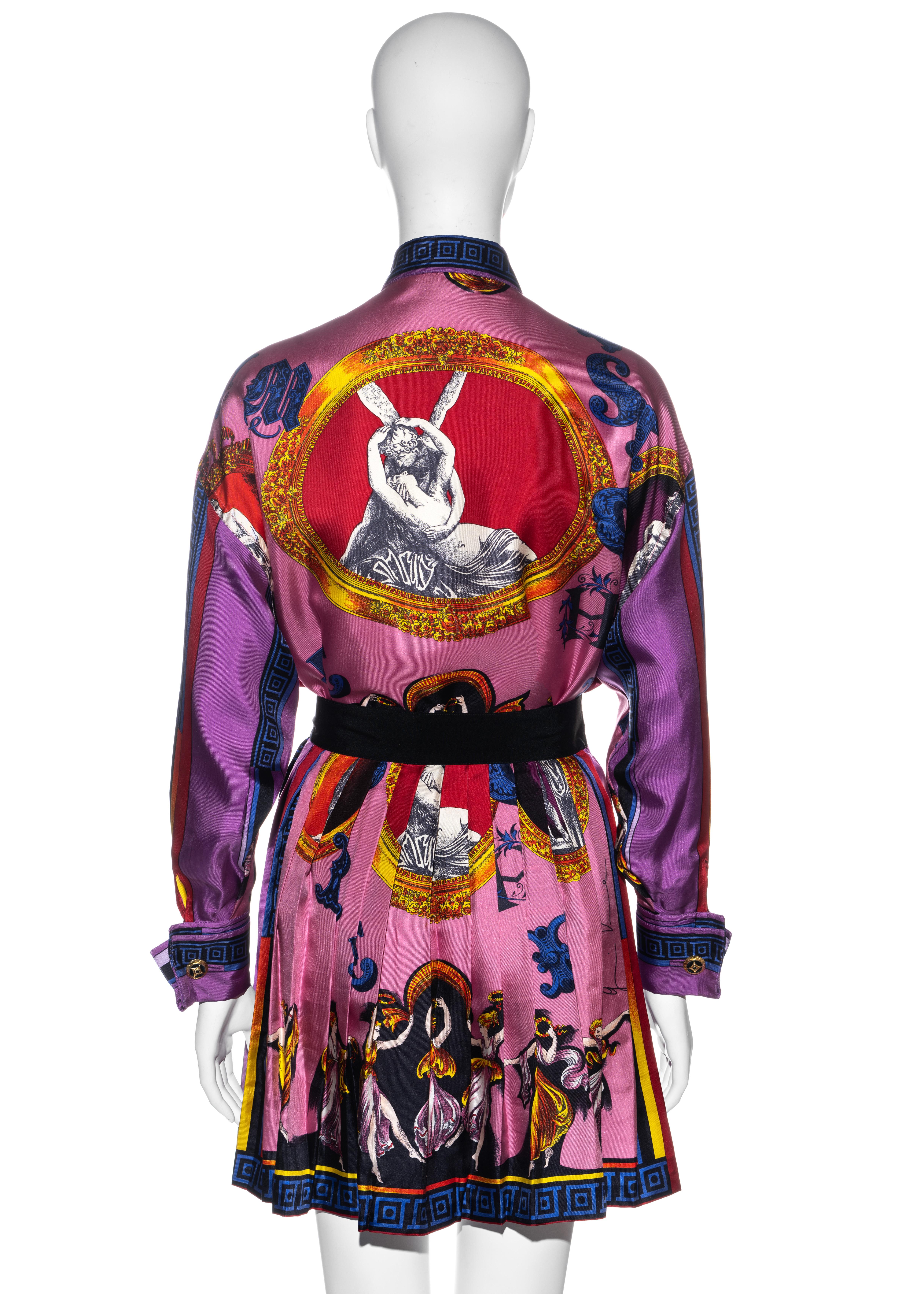 Gianni Versace pink neoclassical printed silk pleated mini skirt suit, fw 1991 For Sale 2