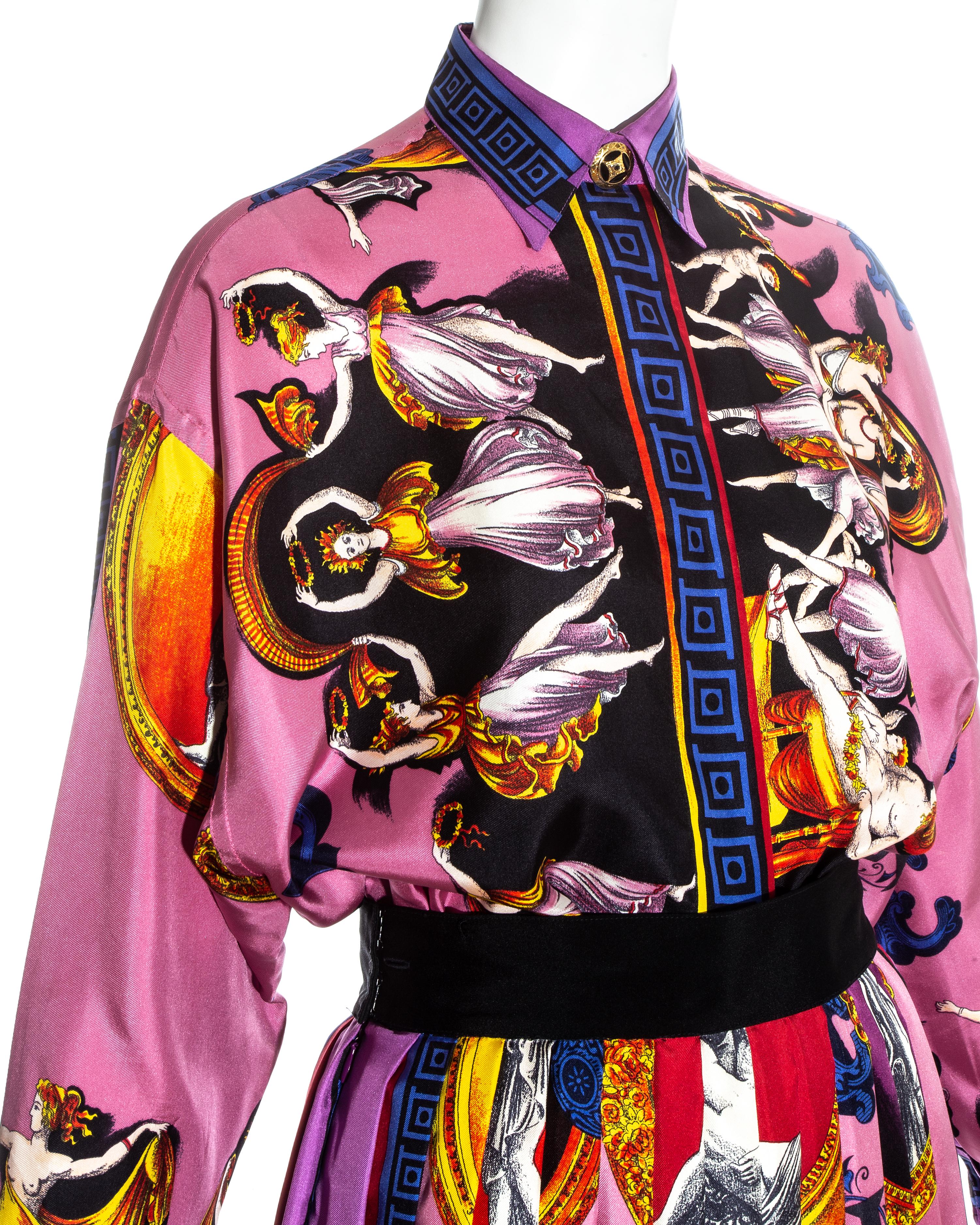 Gianni Versace pink neoclassical printed silk skirt suit, fw 1991 In Excellent Condition In London, GB
