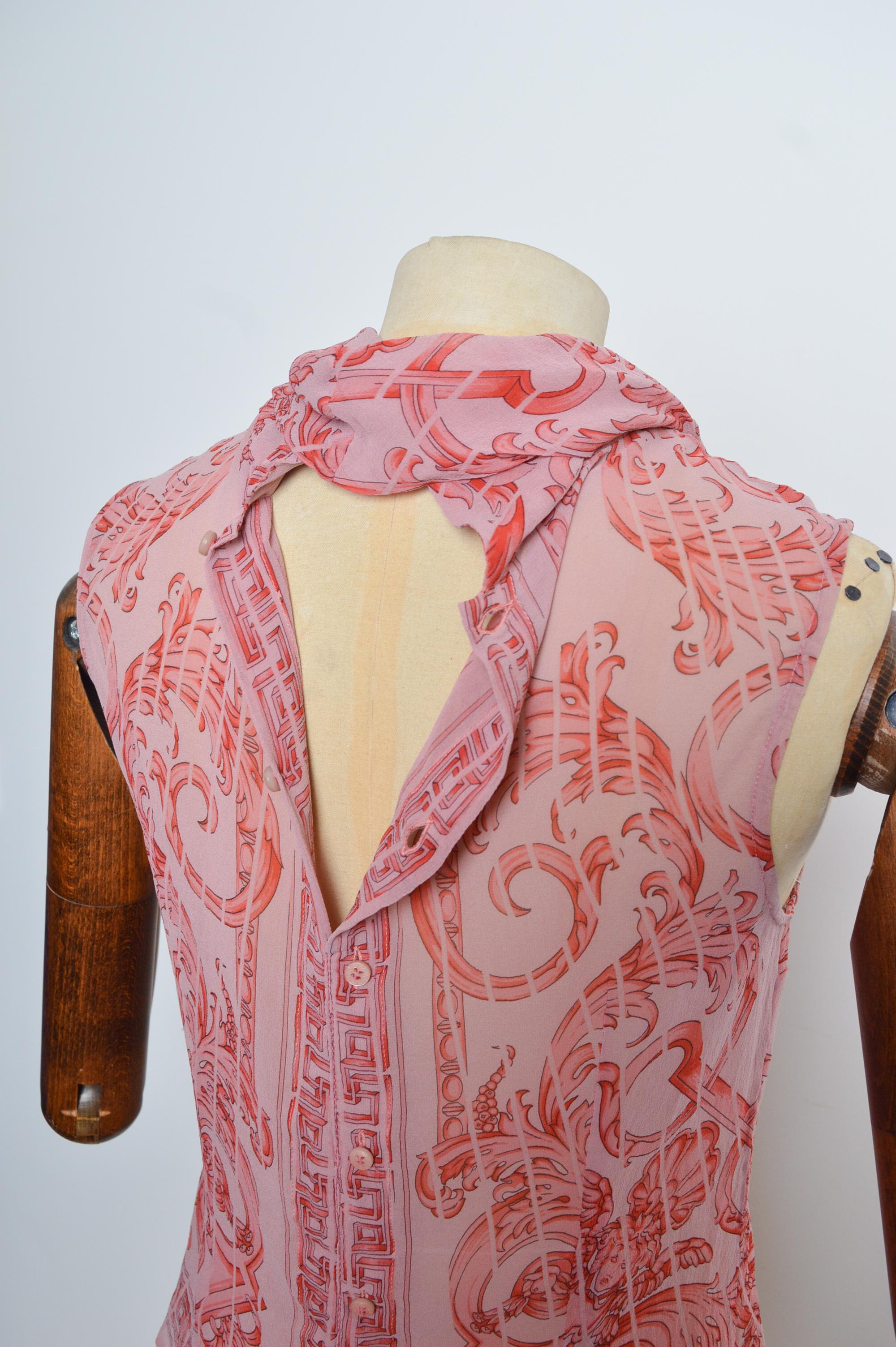 Gianni Versace Couture Pink Silk Baroque Rococo pattern sleeveless blouse - Top For Sale 6