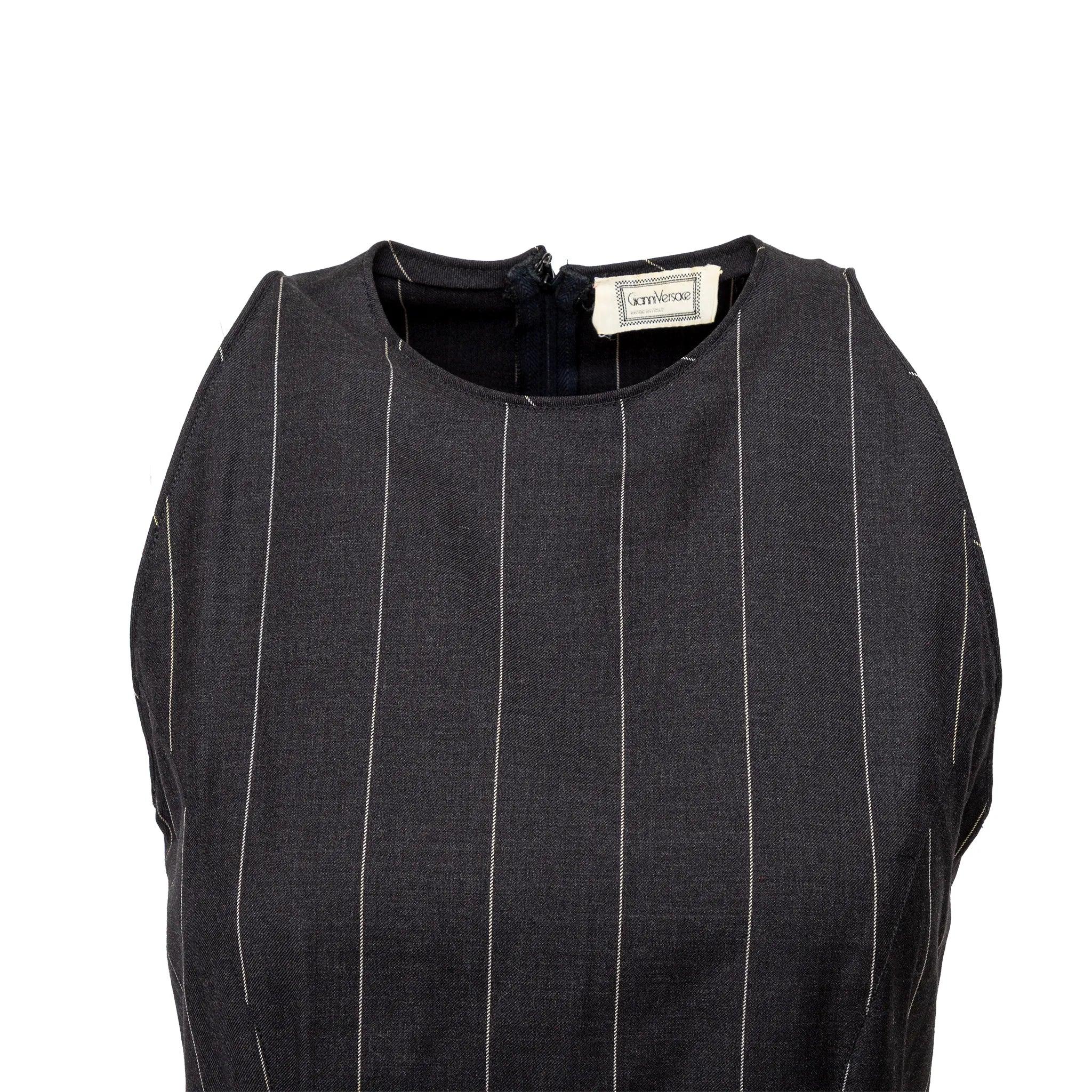 Gianni Versace Nadelstreifen-Minikleid - 90er Jahre im Zustand „Gut“ im Angebot in Milano, IT