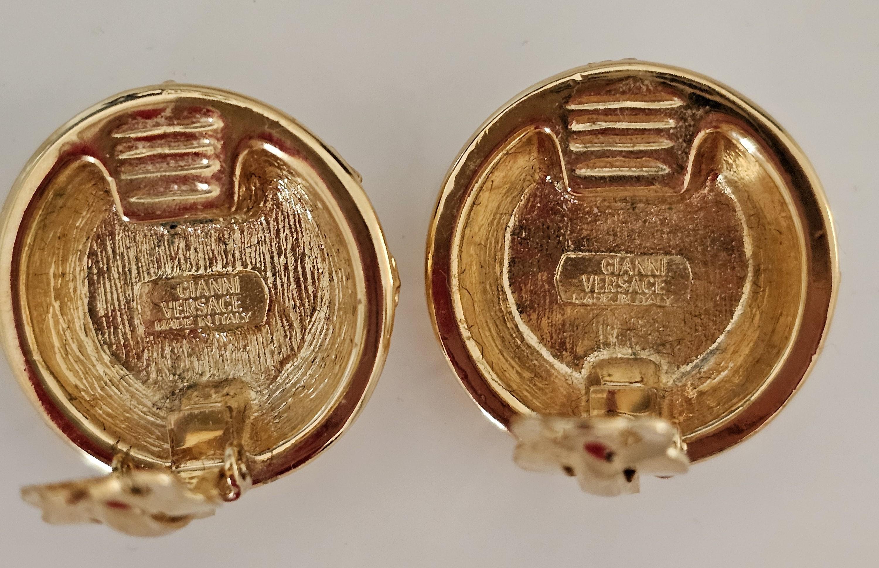 De las mujeres Gianni Versace Profumi Pendientes de clip chapados en oro vintage con Medusa en venta