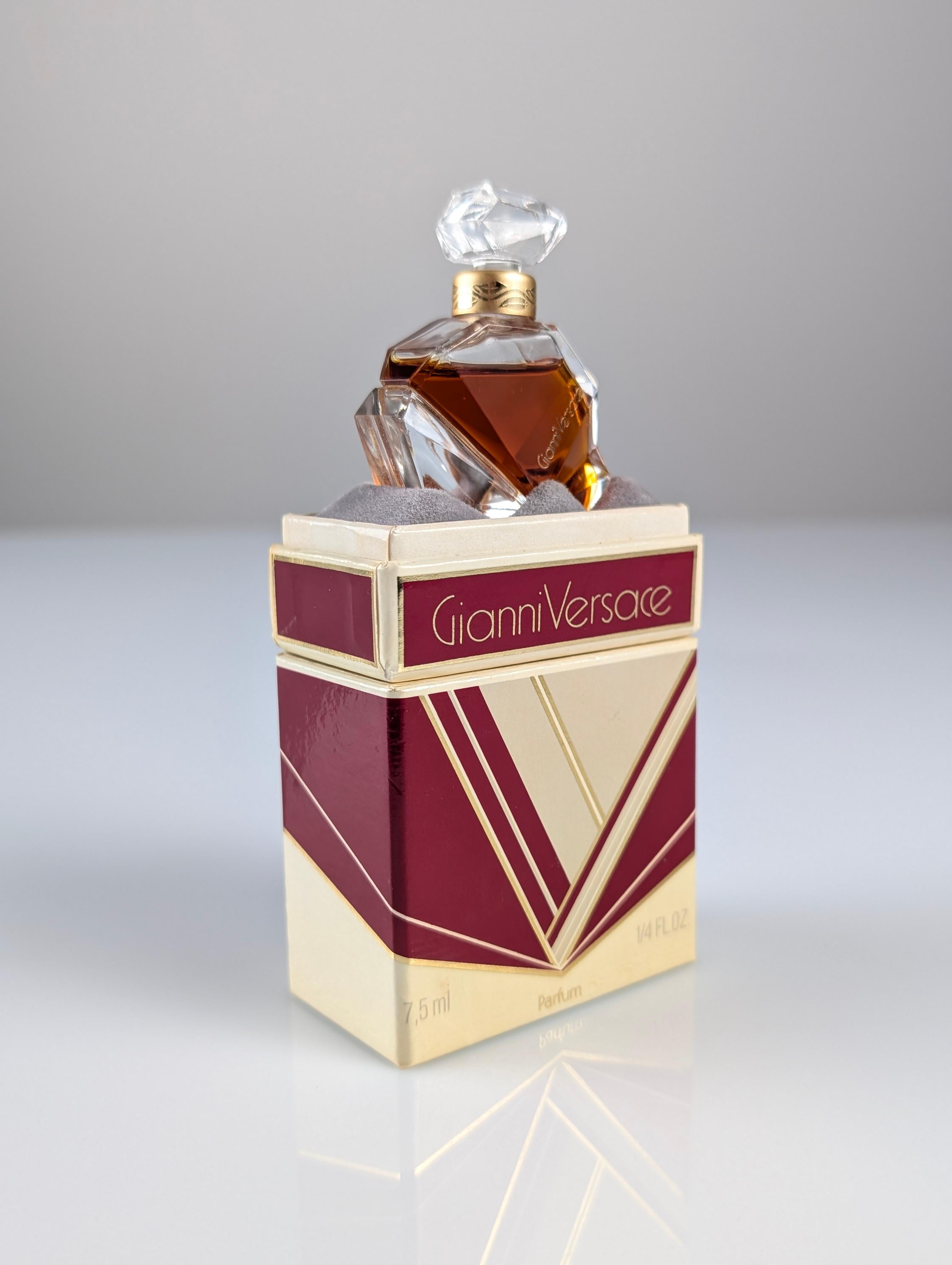 Gianni Versace Pure Parfum Miniature 7.5 ml, Rare 1981 mit Originalverpackung im Zustand „Gut“ im Angebot in Benalmadena, ES