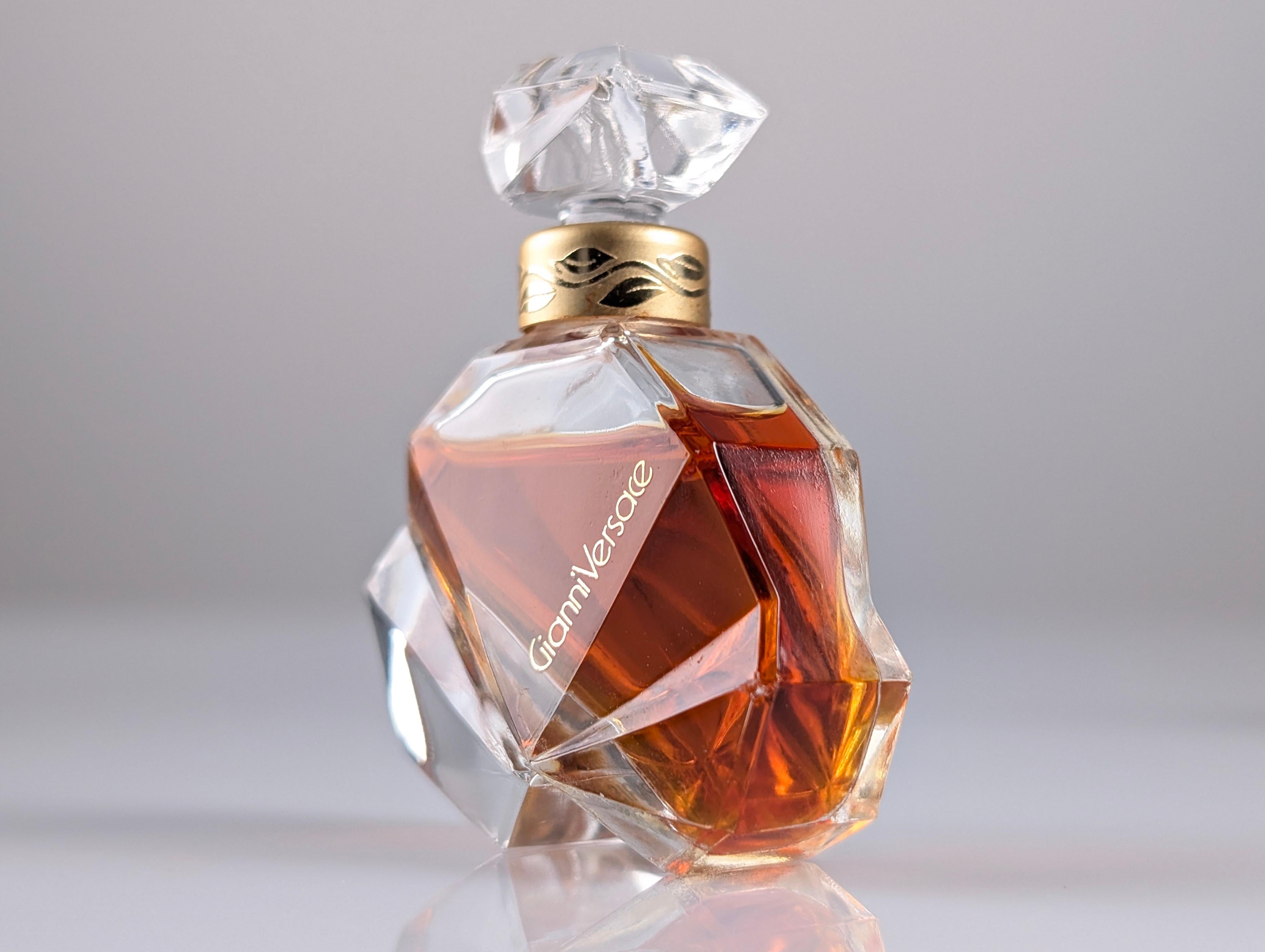 Gianni Versace Pure Parfum Miniature 7.5 ml, Rare 1981 mit Originalverpackung im Angebot 1