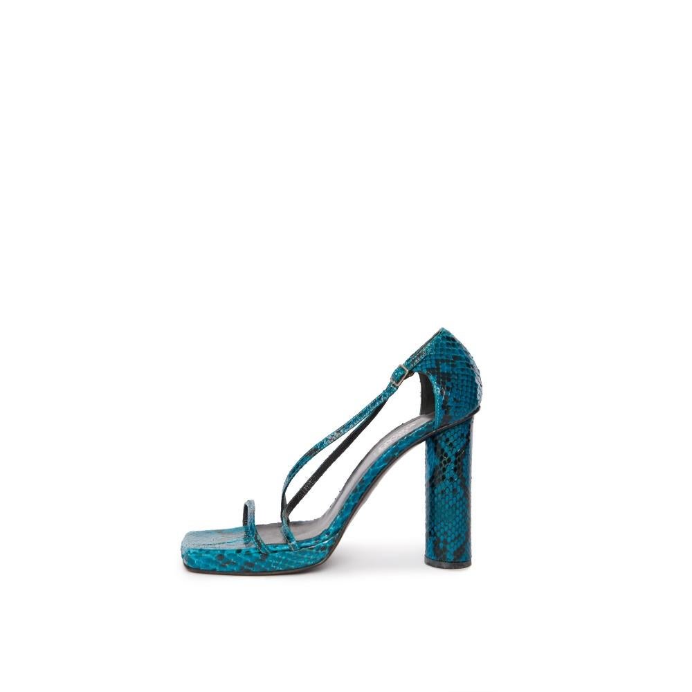 Bleu Talons en python de Gianni Versace en vente