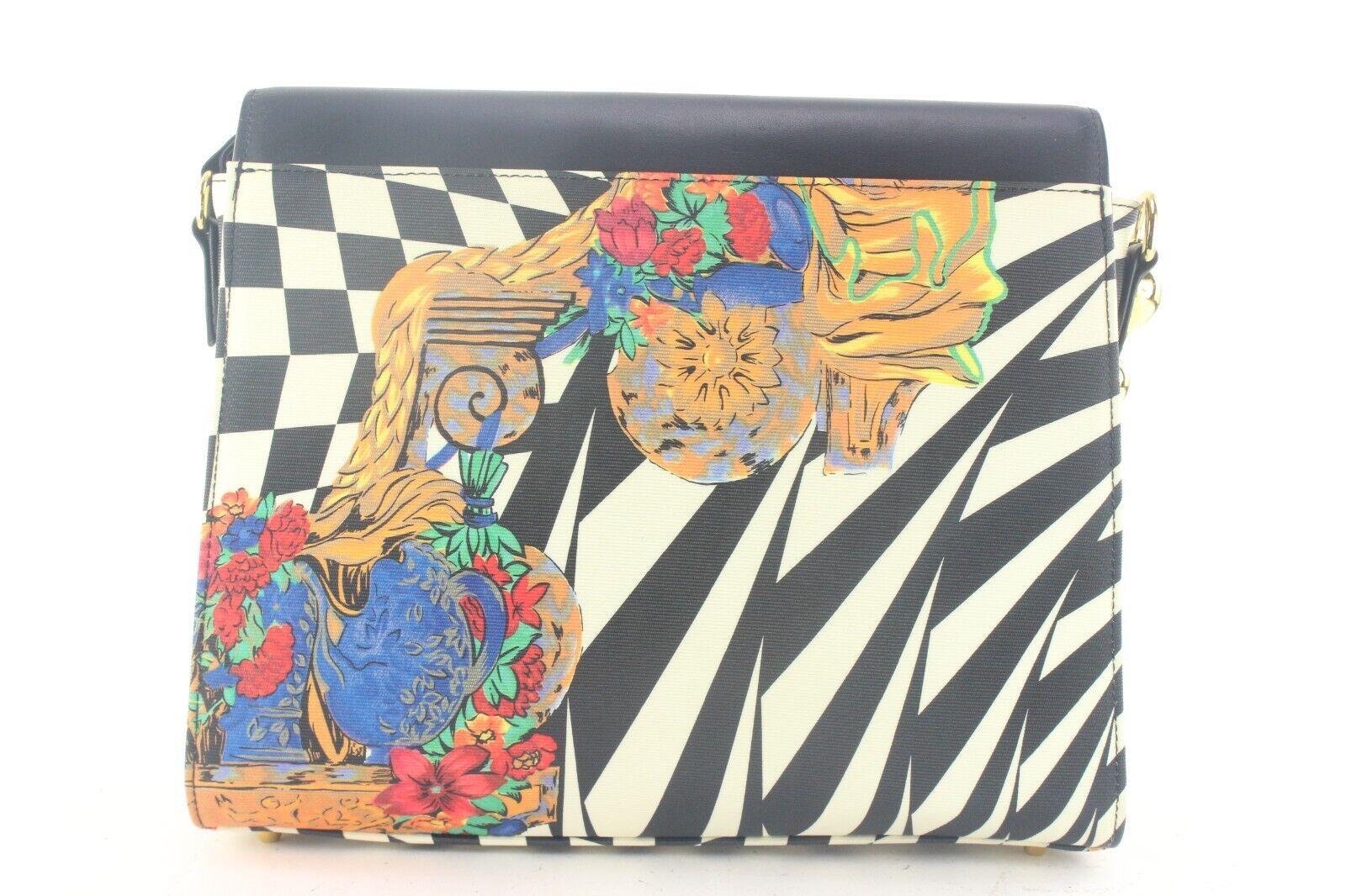 Gianni Versace Rare Psychedelic Illusion Crossbody 1GV912K In Good Condition For Sale In Dix hills, NY