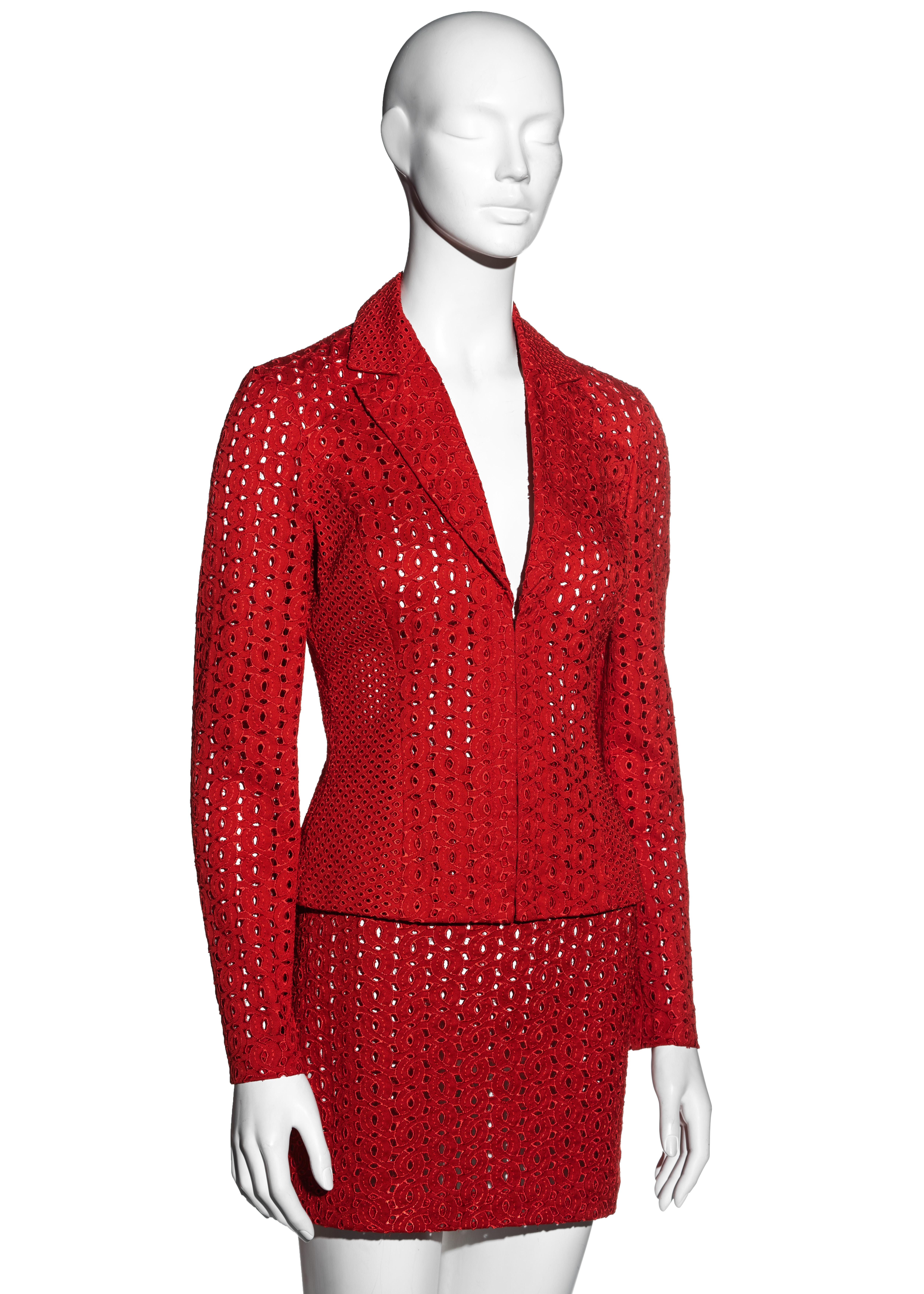Gianni Versace Tailleur mini-jupe en coton taillé rouge, printemps-été 2002 Pour femmes en vente