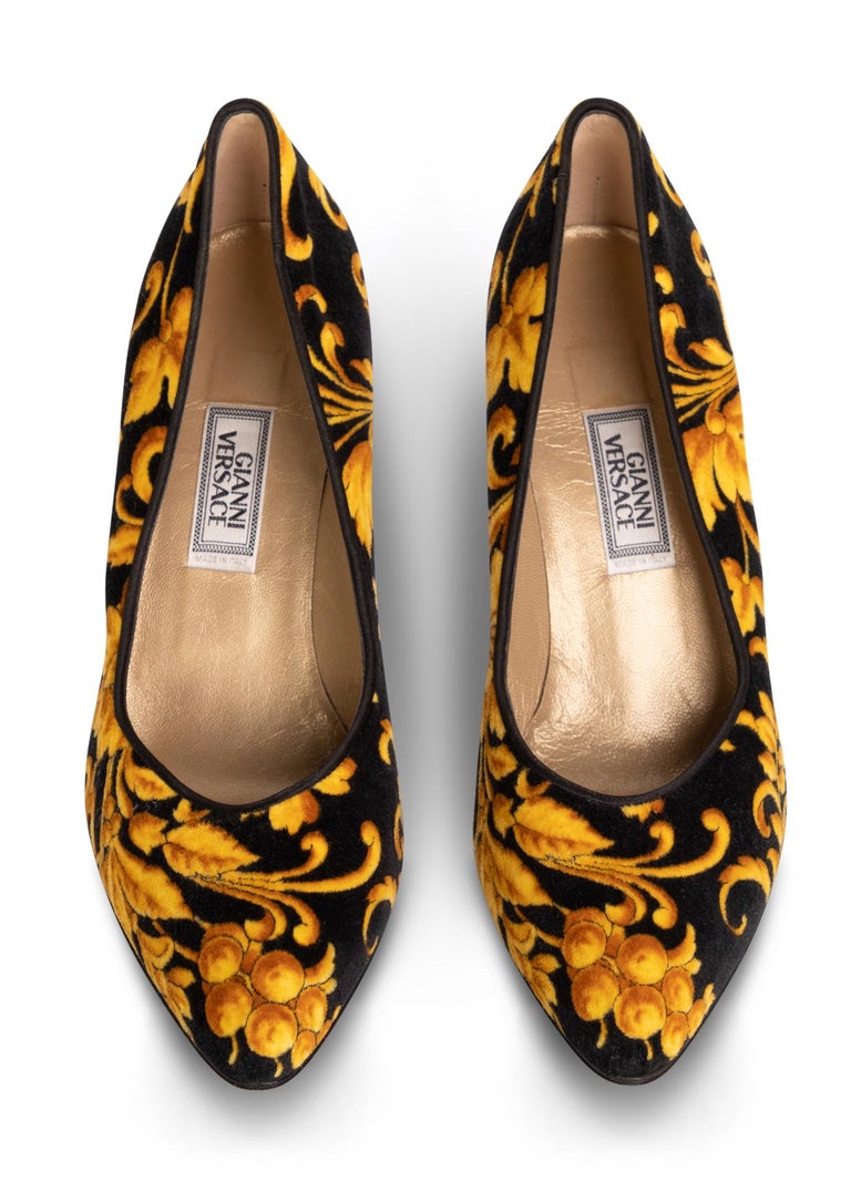 versace bow pumps