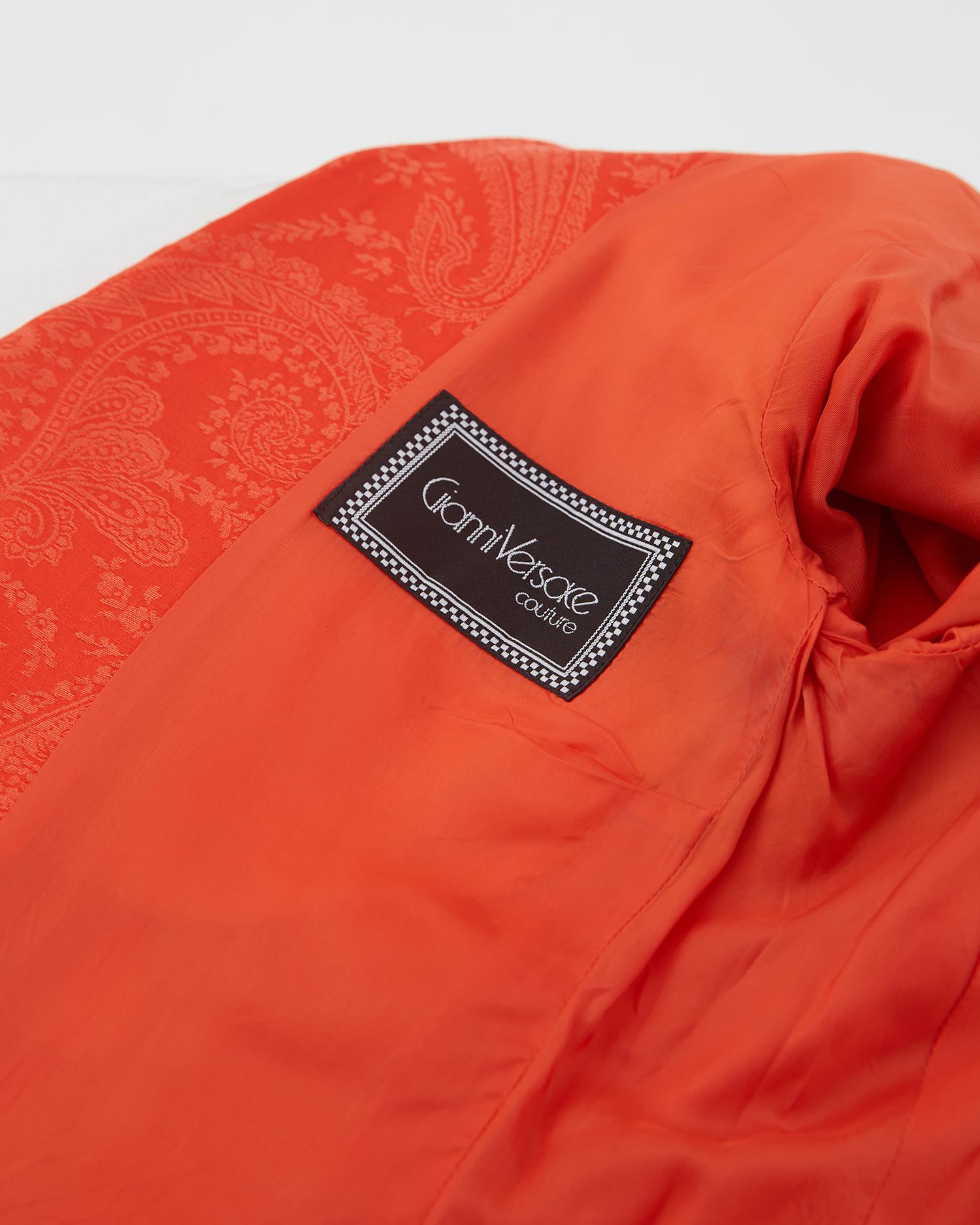Gianni Versace S/S 1991 Orange silk paisley print blazer and skirt set For Sale 4