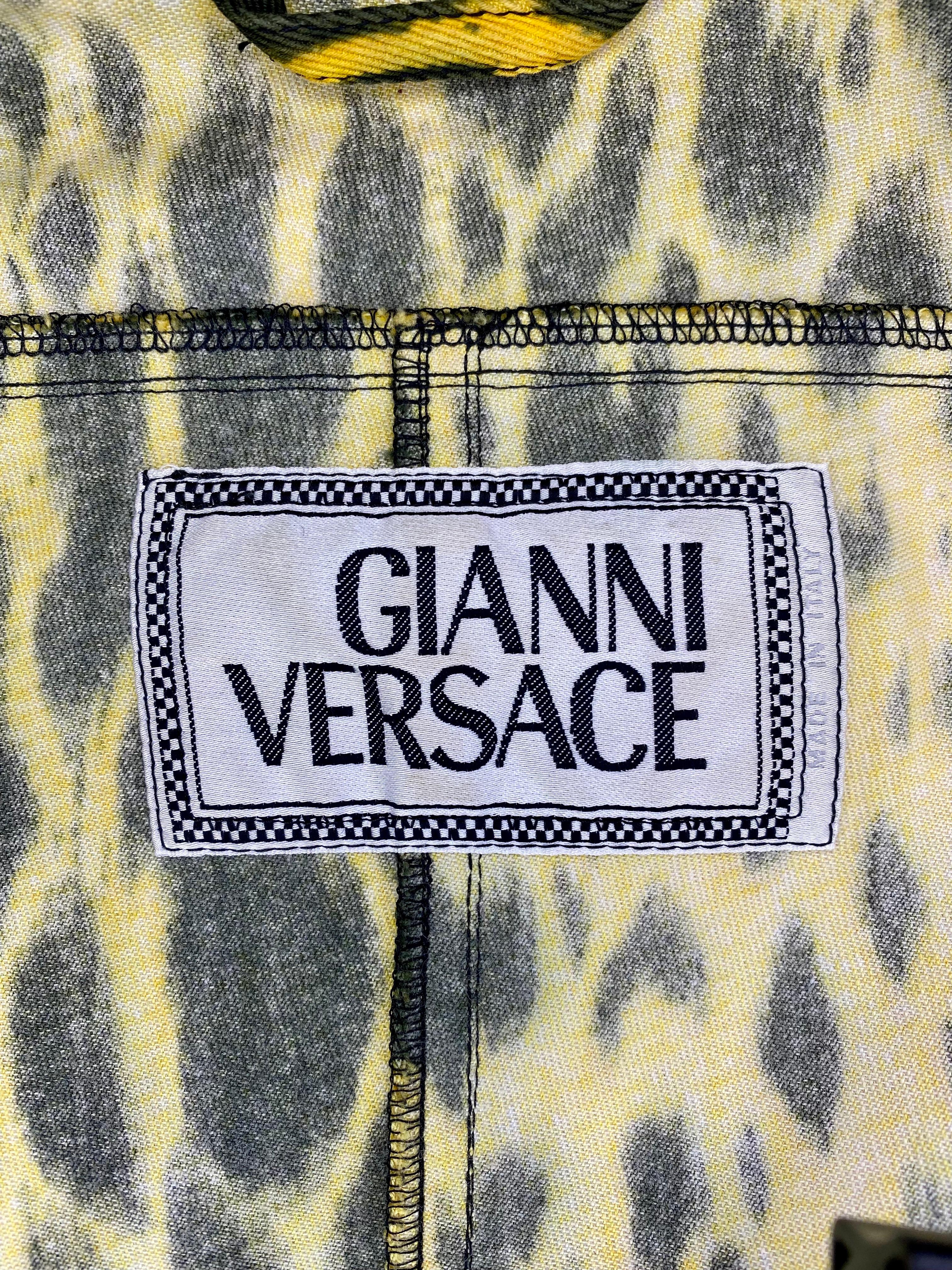 S/S 1992 Gianni Versace Chaqueta vaquera con estampado de leopardo 4
