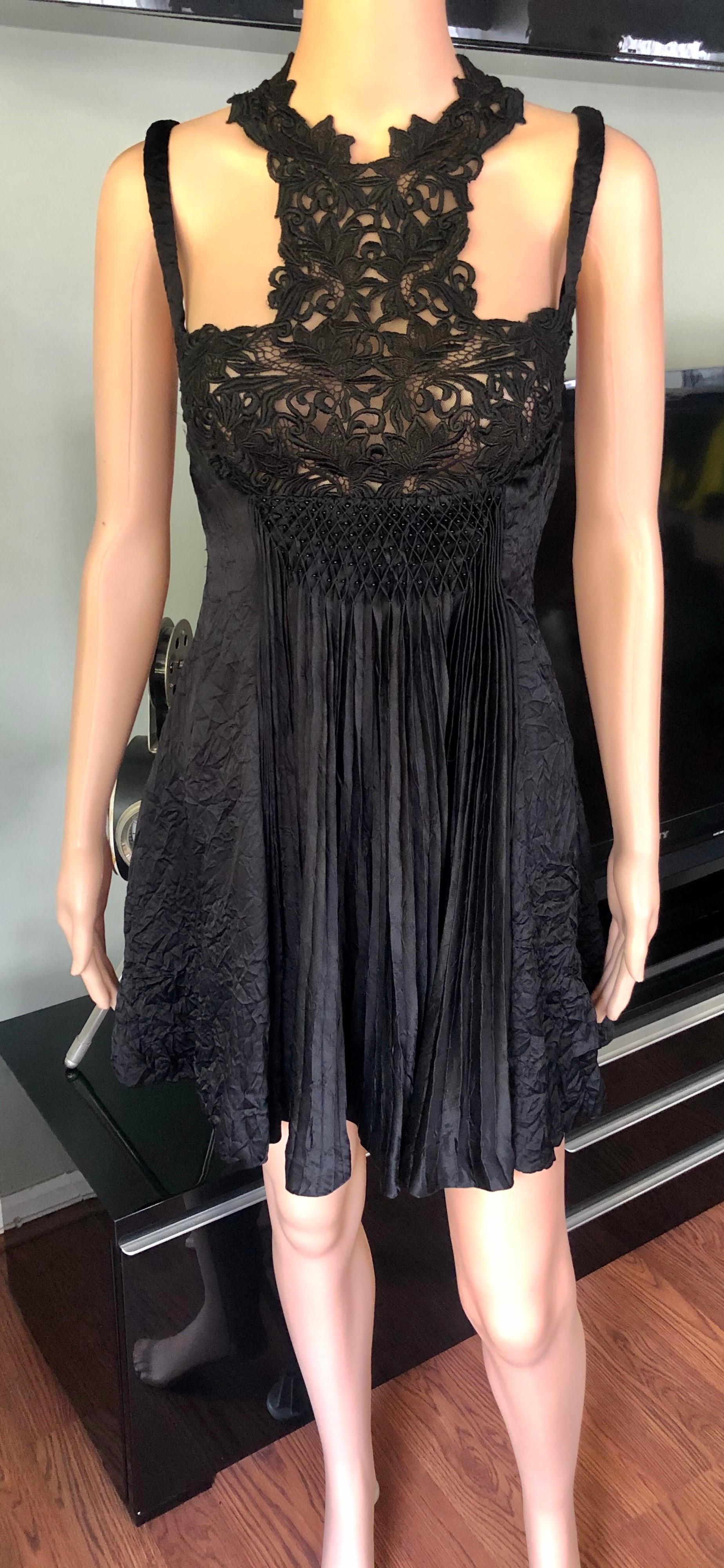 Gianni Versace S/S 1994 Runway Couture Vintage Crinkle Silk Lace Black Dress In Good Condition For Sale In Naples, FL