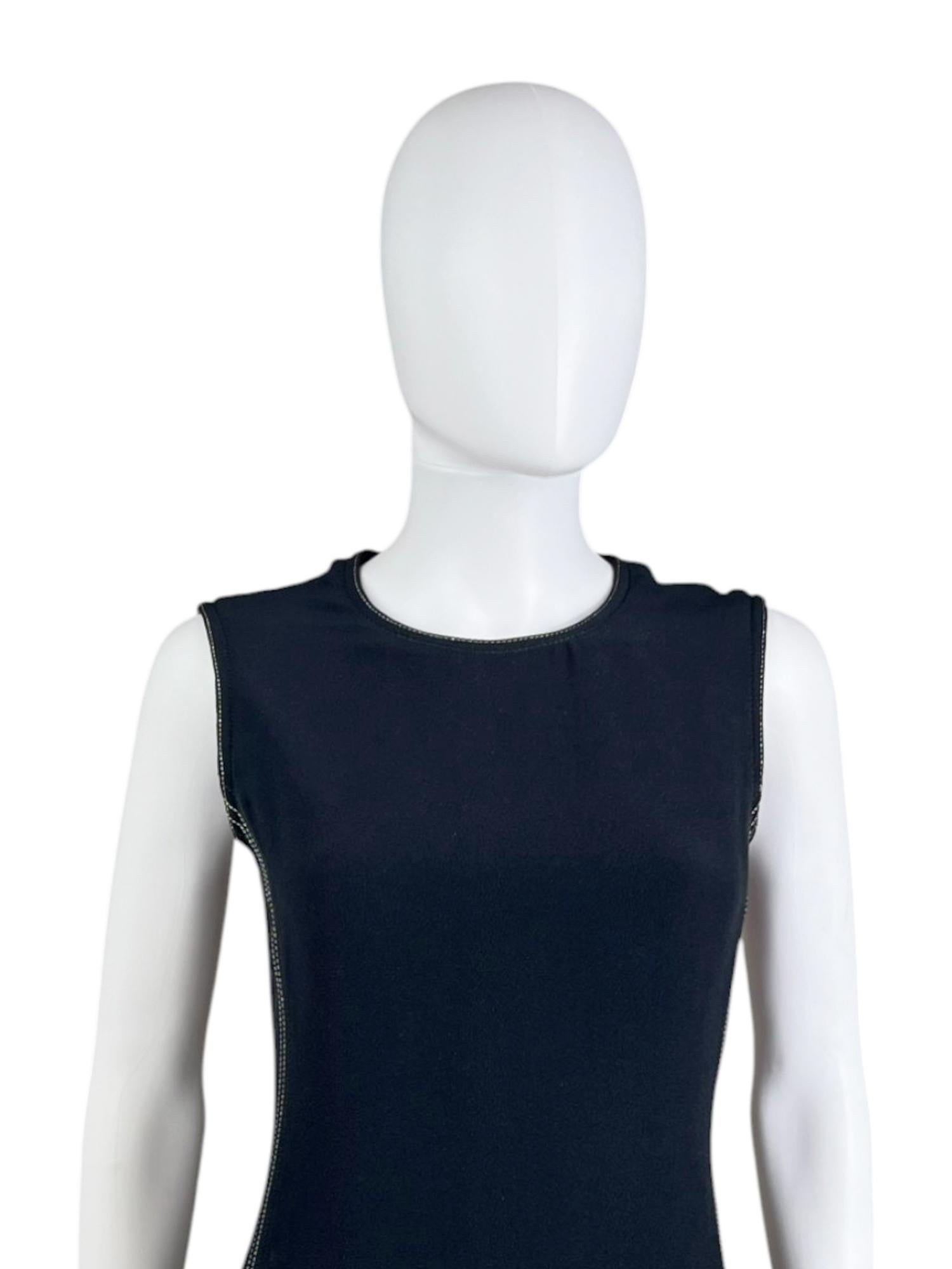 Gianni Versace S/S 1996 - Robe Medusa brodée en viscose noire zippée en vente 1