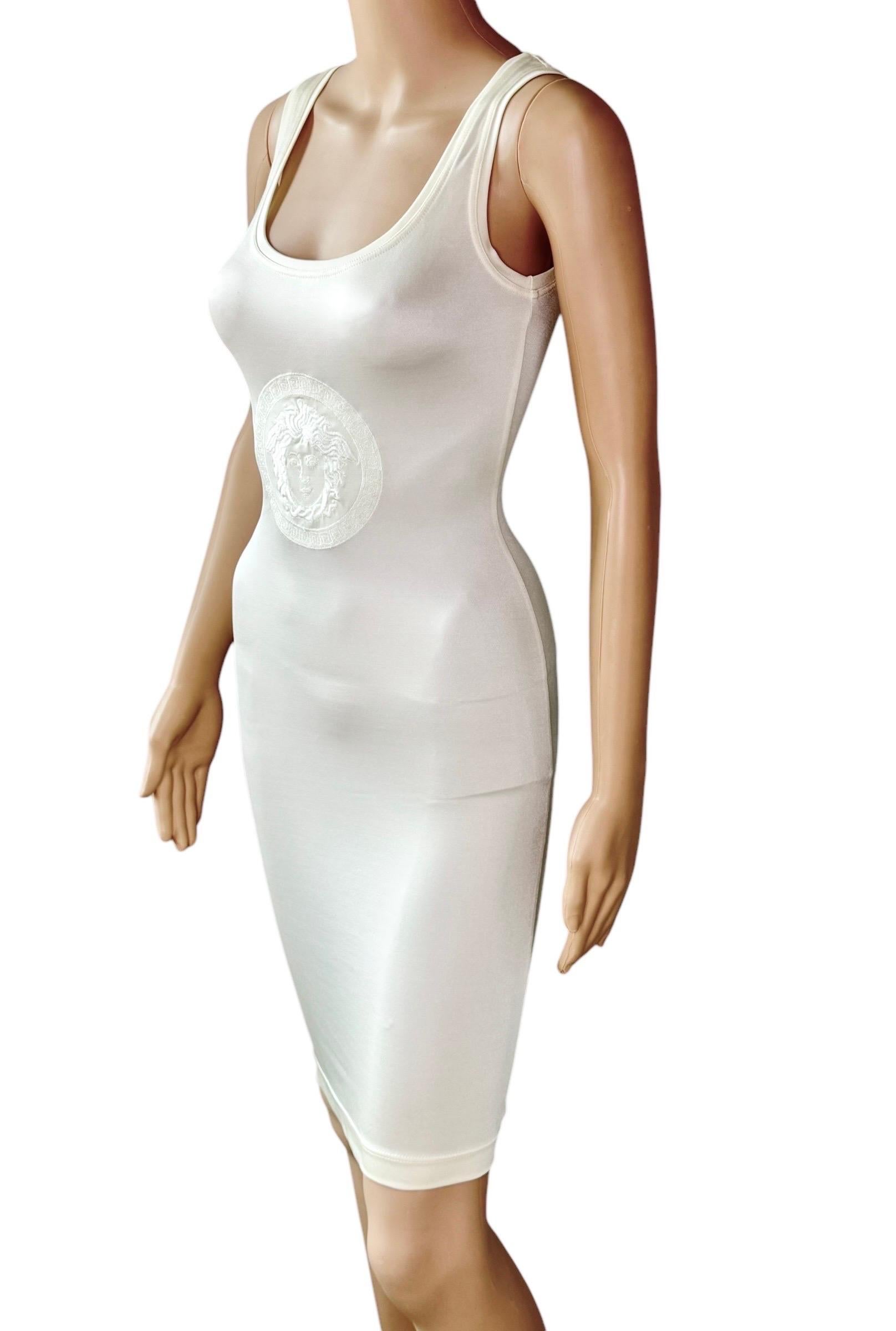 Gianni Versace P/E 1996 Medusa Logo Semi-Sheer Stretch Bodycon Pearl Ivory Dress in vendita 3