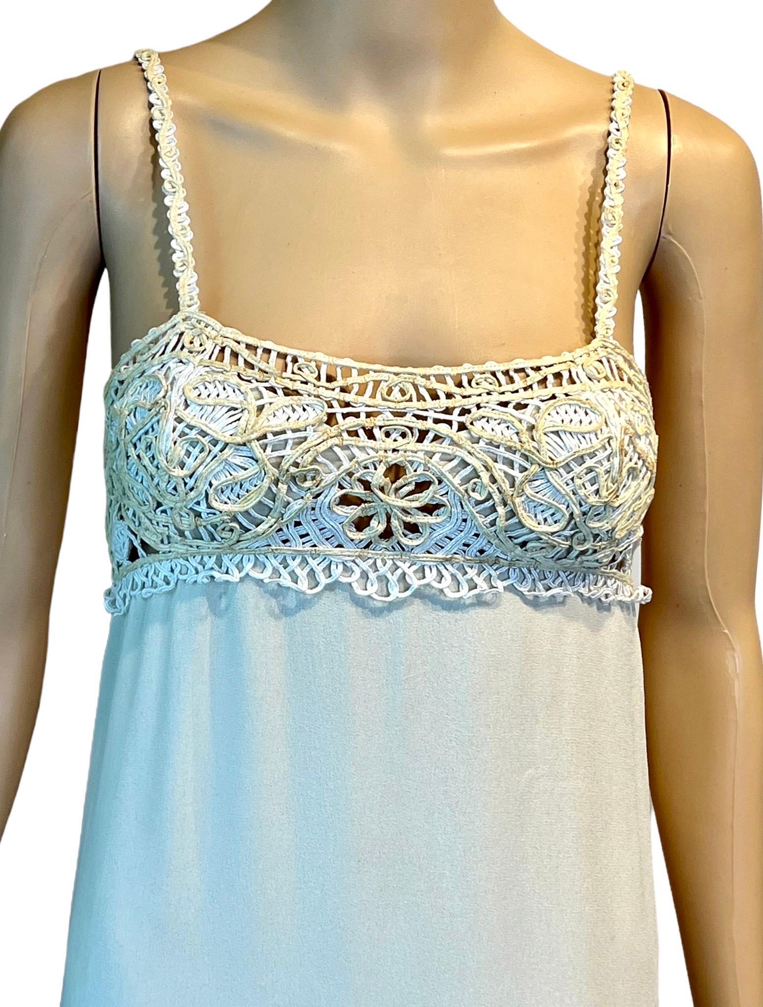 Gianni Versace S/S 1997 Runway Embroidered Lace Ivory Evening Dress Gown  In Good Condition For Sale In Naples, FL