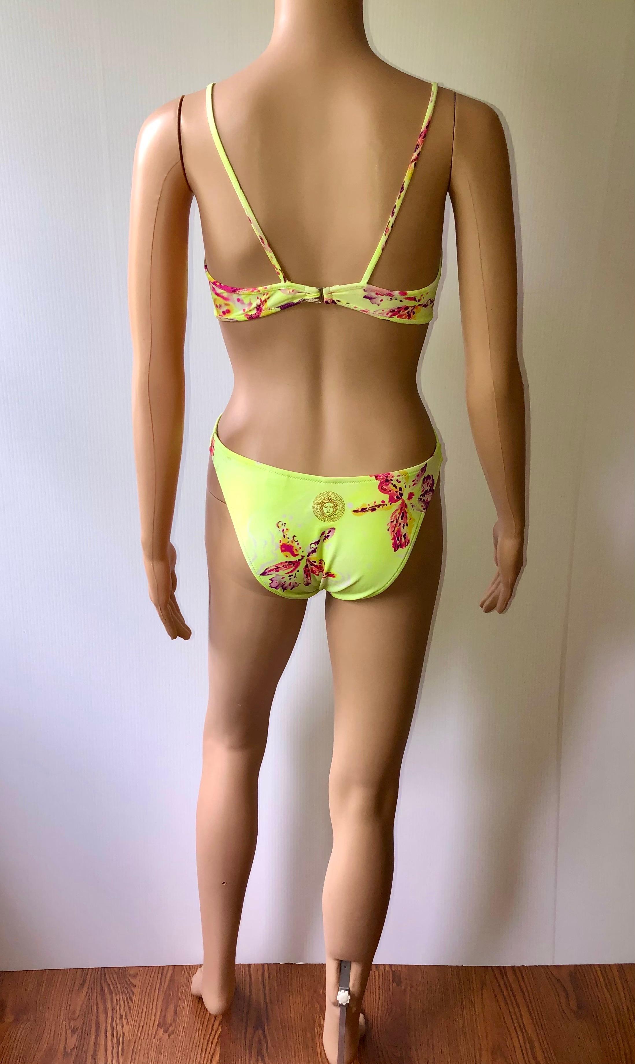Ensemble Bikini deux pièces Gianni Versace Orchid Neon S/S 2000 - Maillot de bain et maillot de bain  Bon état - En vente à Naples, FL