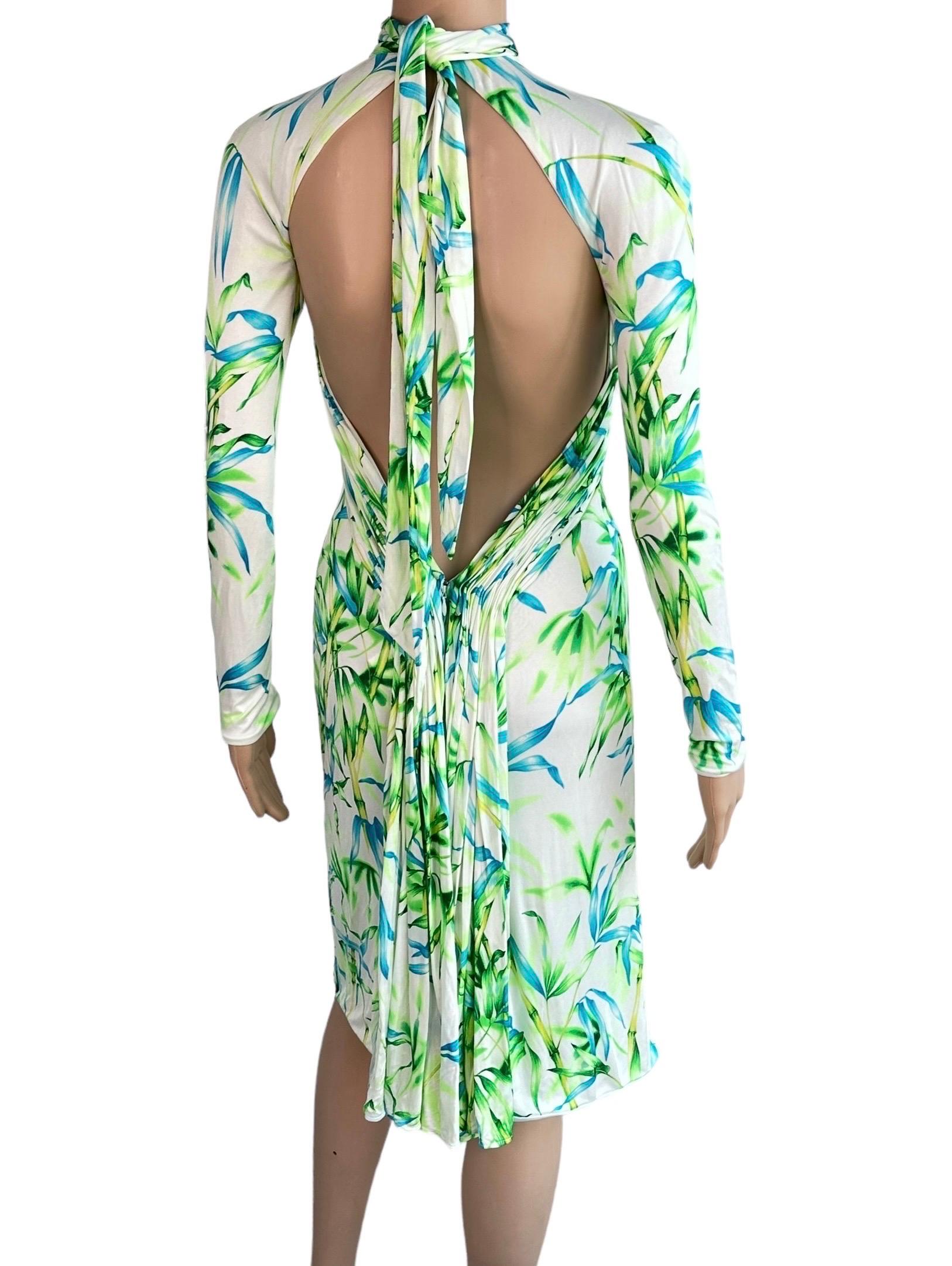 Gianni Versace F/S 2000 Laufsteg Bambus Dschungel Druck Schlüsselloch Ausschnitt hinten Kleid mit Ausschnitt im Angebot 5