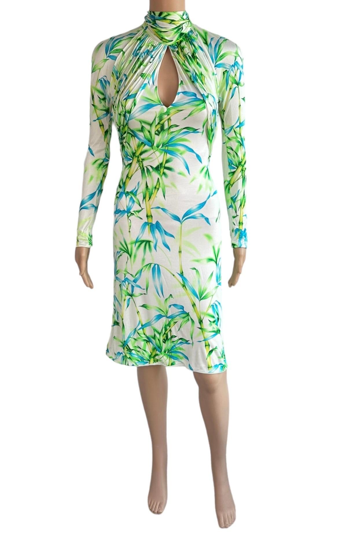 Gianni Versace F/S 2000 Laufsteg Bambus Dschungel Druck Schlüsselloch Ausschnitt hinten Kleid mit Ausschnitt im Zustand „Gut“ im Angebot in Naples, FL