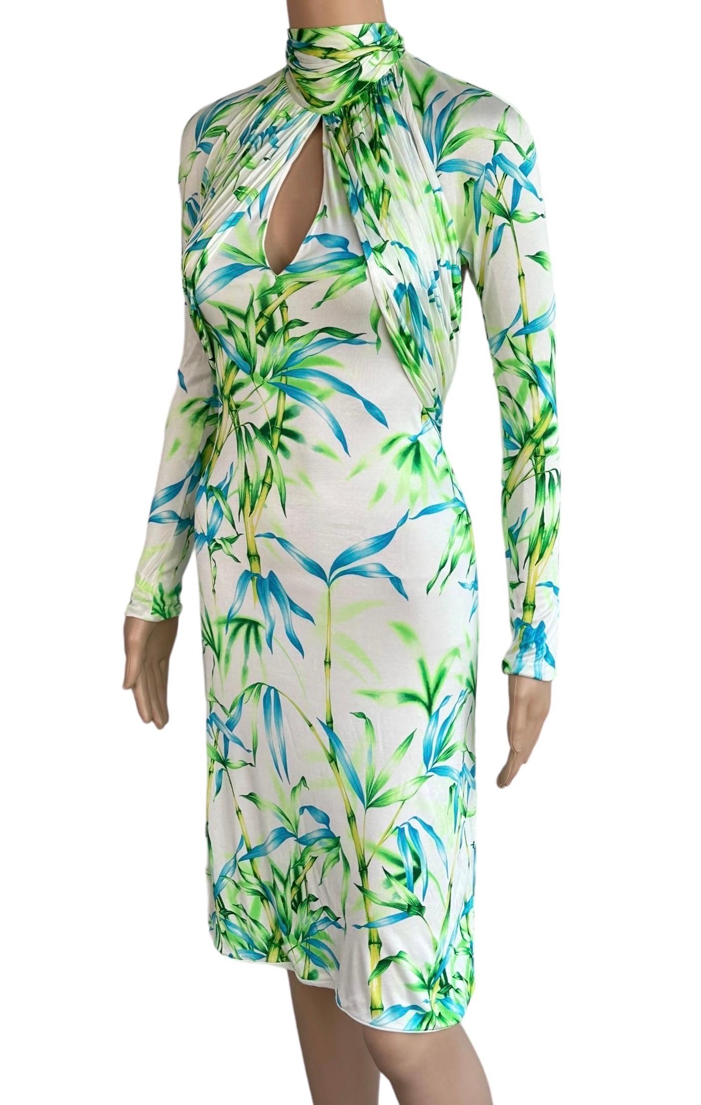 Gianni Versace F/S 2000 Laufsteg Bambus Dschungel Druck Schlüsselloch Ausschnitt hinten Kleid mit Ausschnitt im Angebot 2