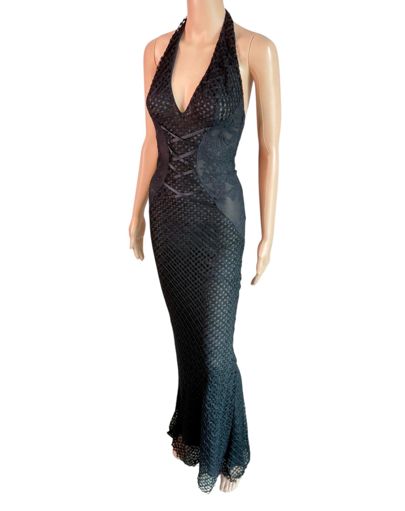 Gianni Versace S/S 2002 Tief ausgeschnittenes, halbtransparentes Spitzen-Strickkleid in Schwarz im Angebot 6