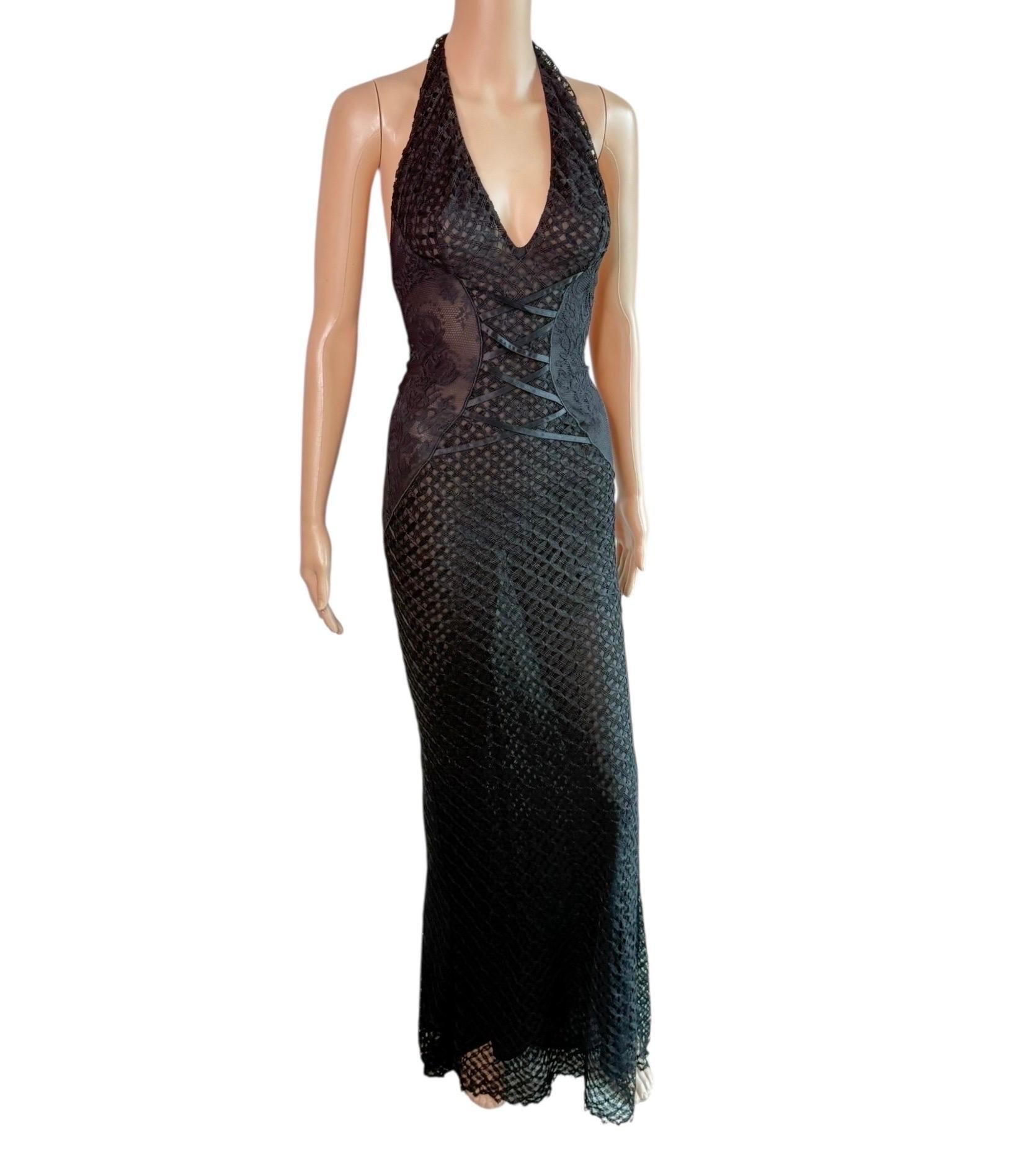 Gianni Versace S/S 2002 Tief ausgeschnittenes, halbtransparentes Spitzen-Strickkleid in Schwarz im Angebot 8