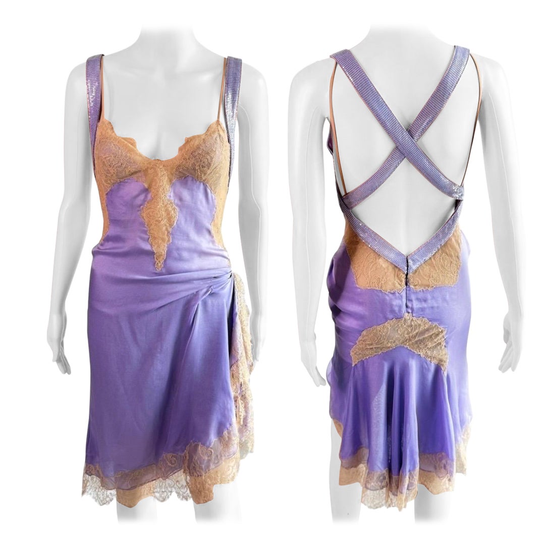 Gianni Versace S/S 2003 Runway - Robe en dentelle transparente ornée de mailles métalliques Oroton