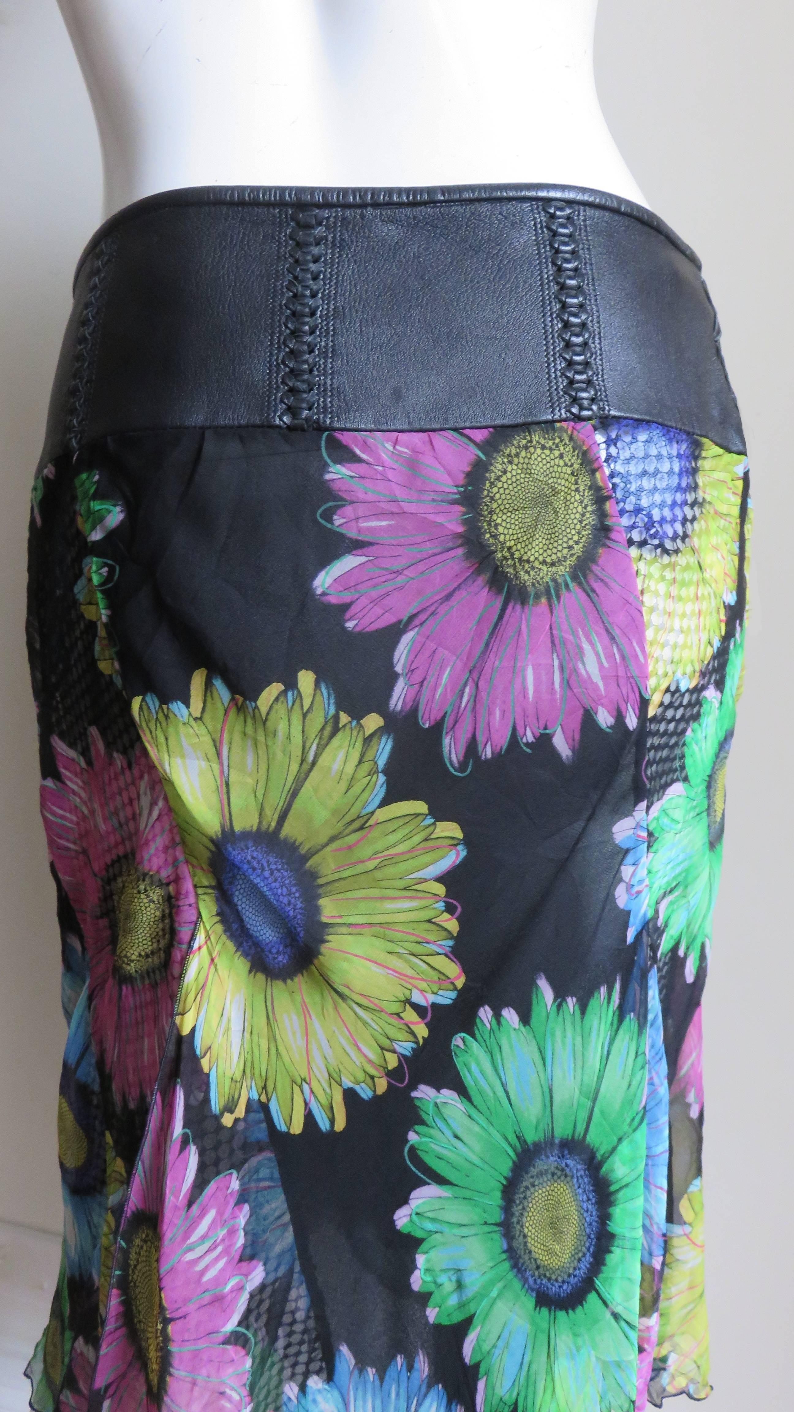 Gianni Versace Silk Skirt with Leather Band 1990s For Sale 7