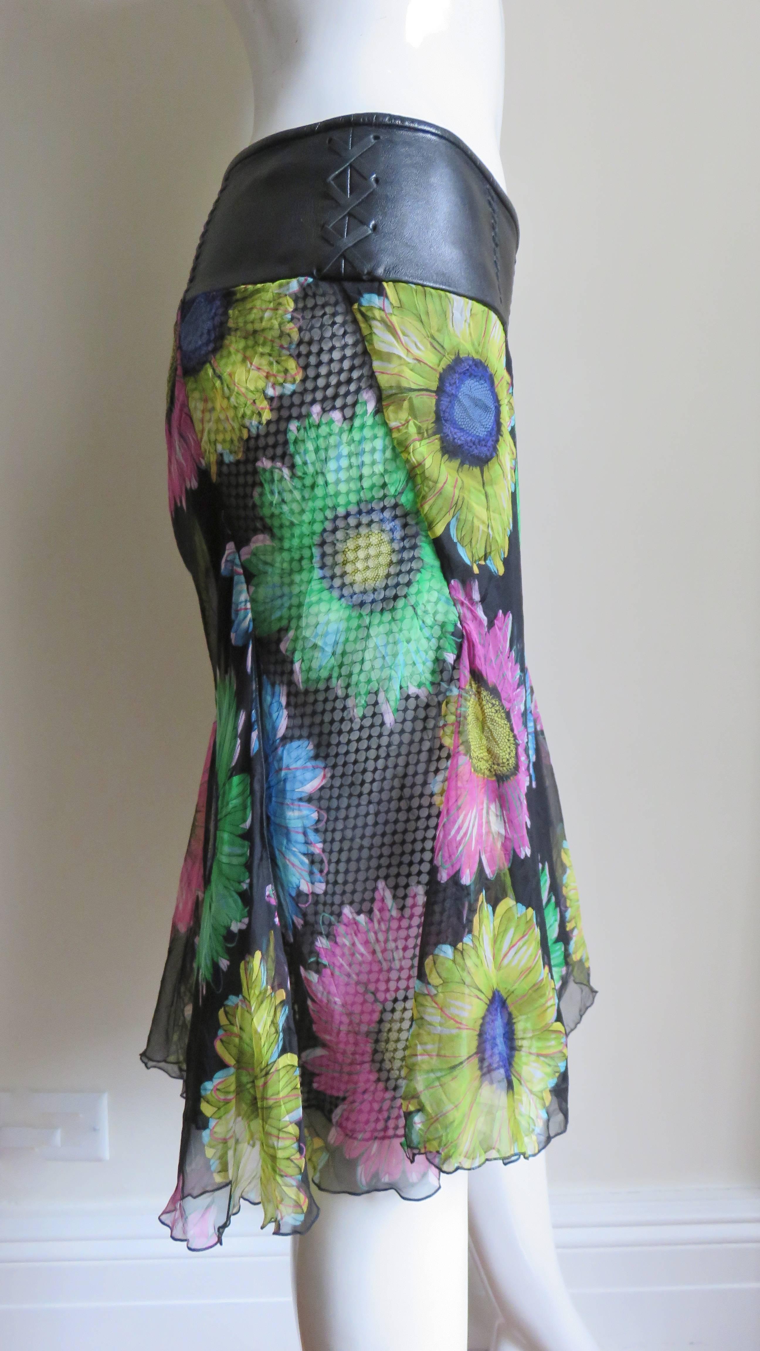 Gianni Versace Silk Skirt with Leather Band 1990s For Sale 3