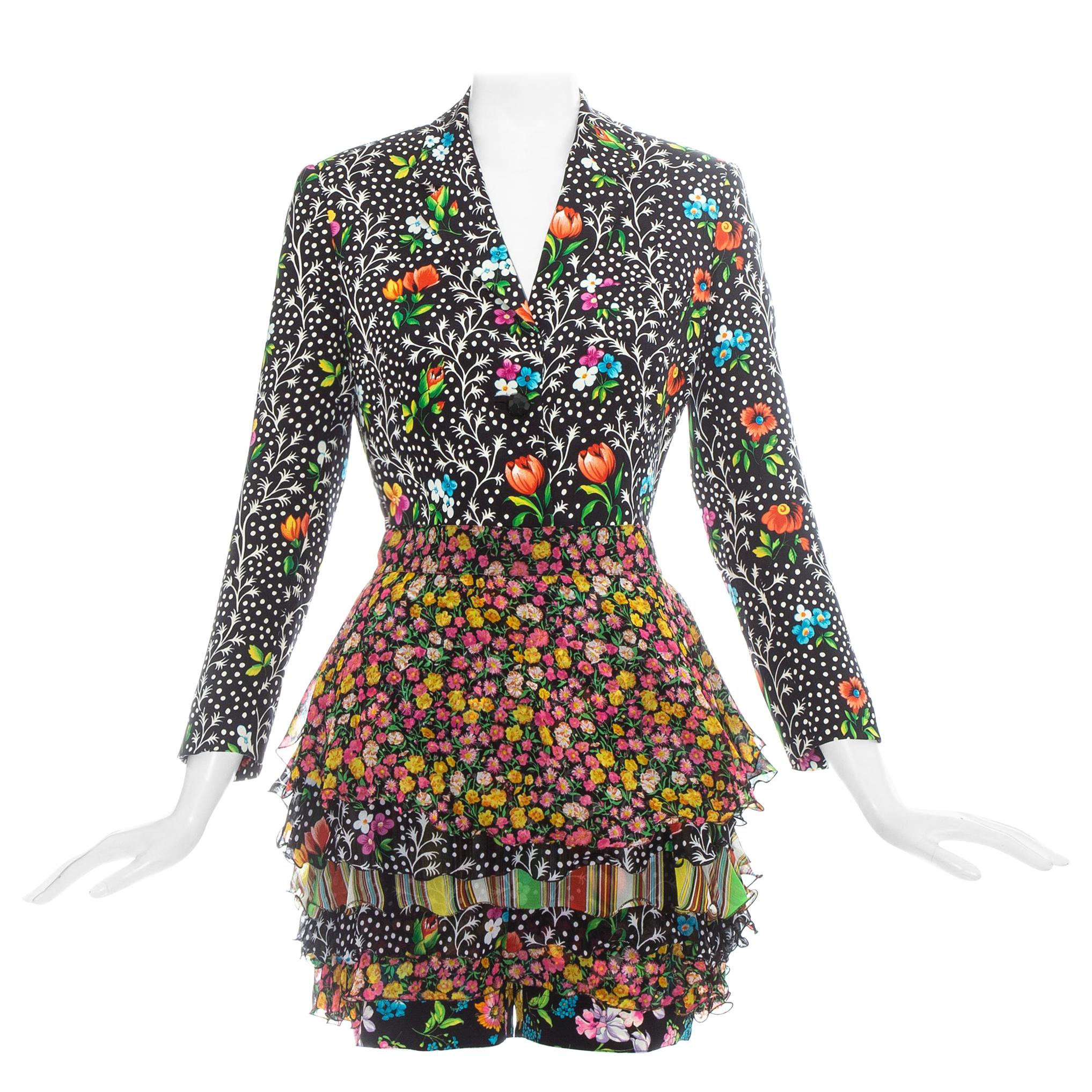 Gianni Versace silk floral printed blazer and shorts ensemble, ss 1993 For Sale