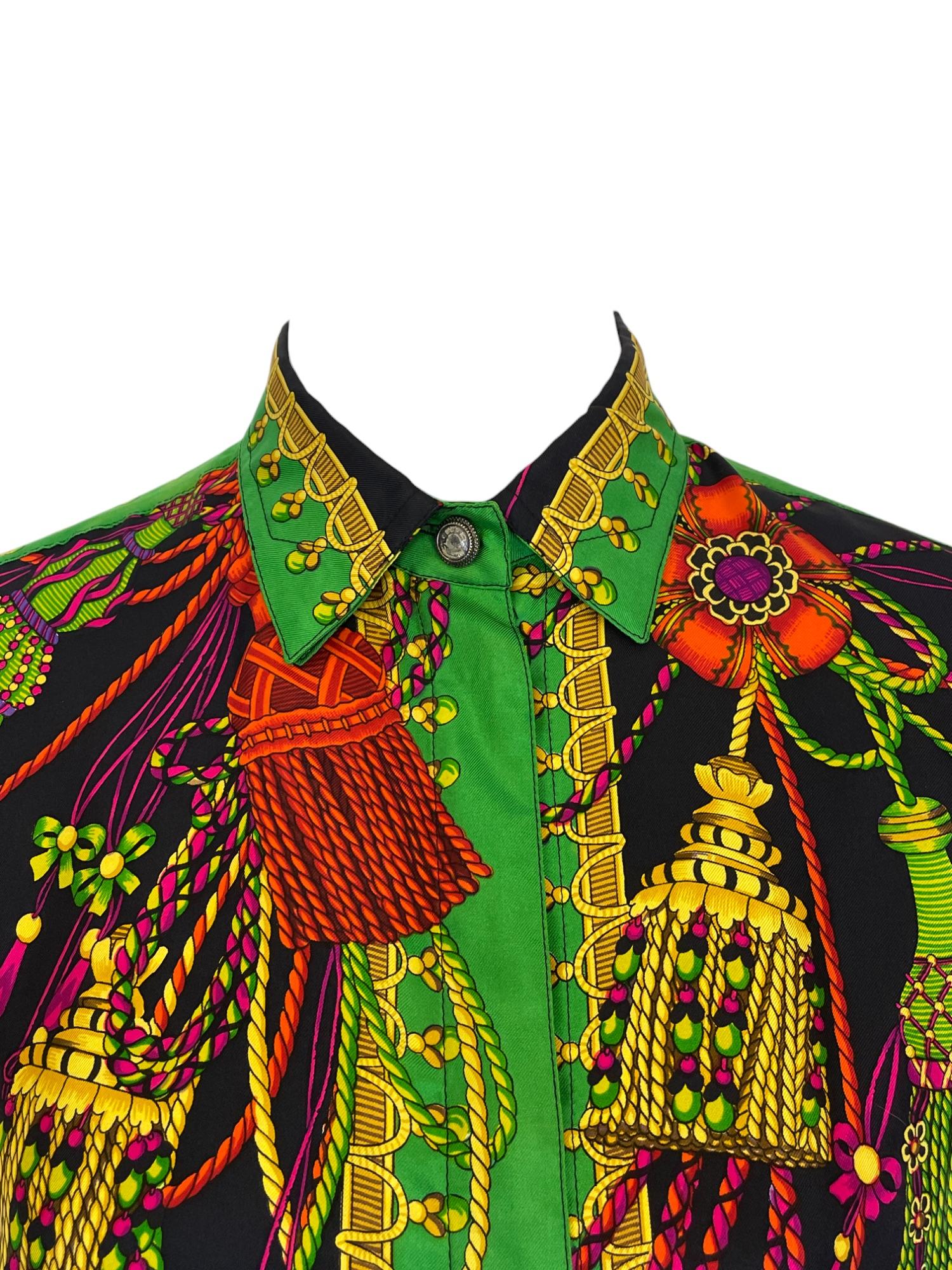 Gianni Versace 
Silk Shirt 
1990s
-
Size label was cut off.
-
NO RETURNS 
If you need more information, please contacting us!
