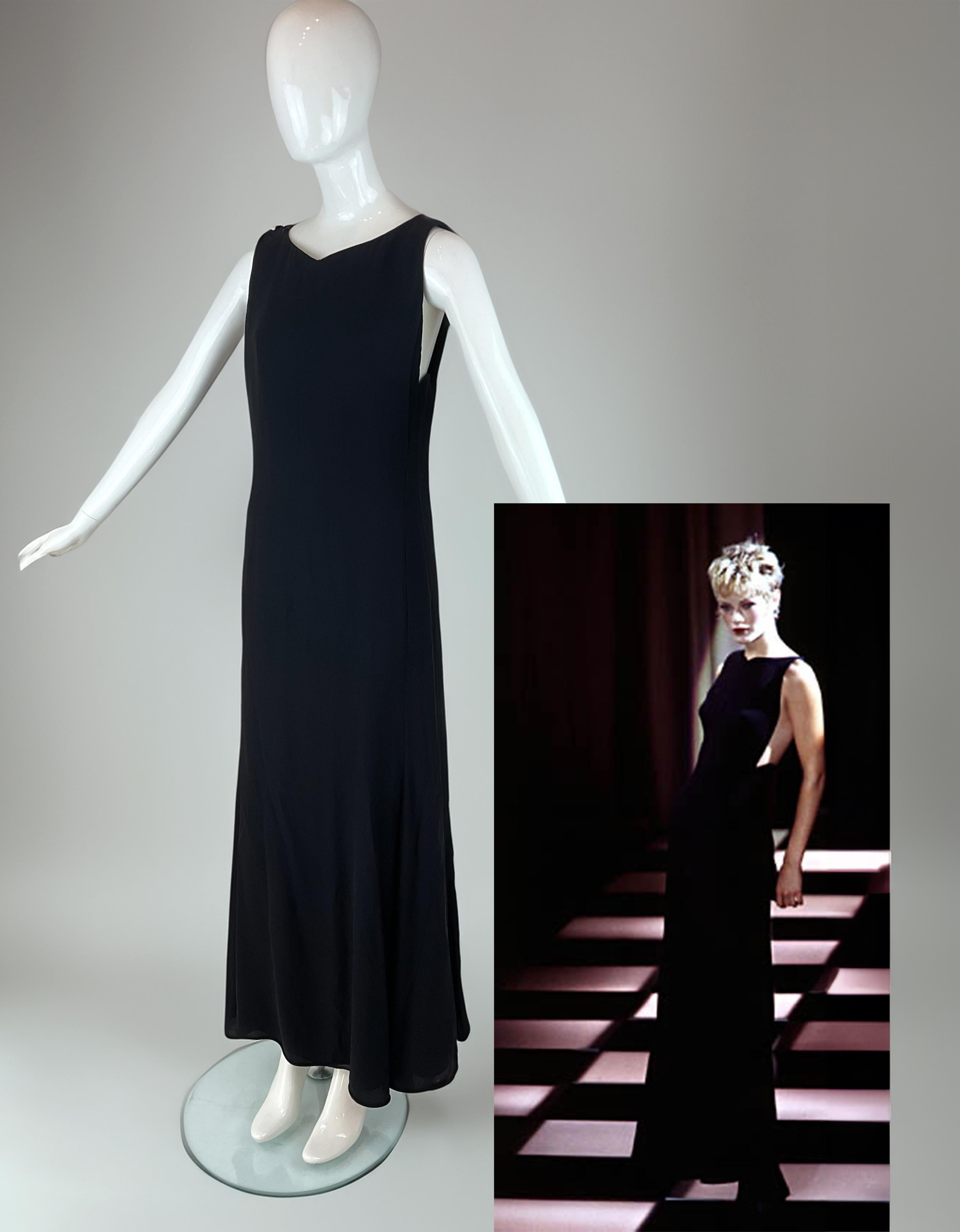 Gianni Versace Spring/Summer 1996 Runway Dress
As seen on the runway and in campaign images — and famously worn in a custom purple version by Princess Diana — this is an iconic and rare Versace piece from the S/S 1996 couture collection.

Crafted in
