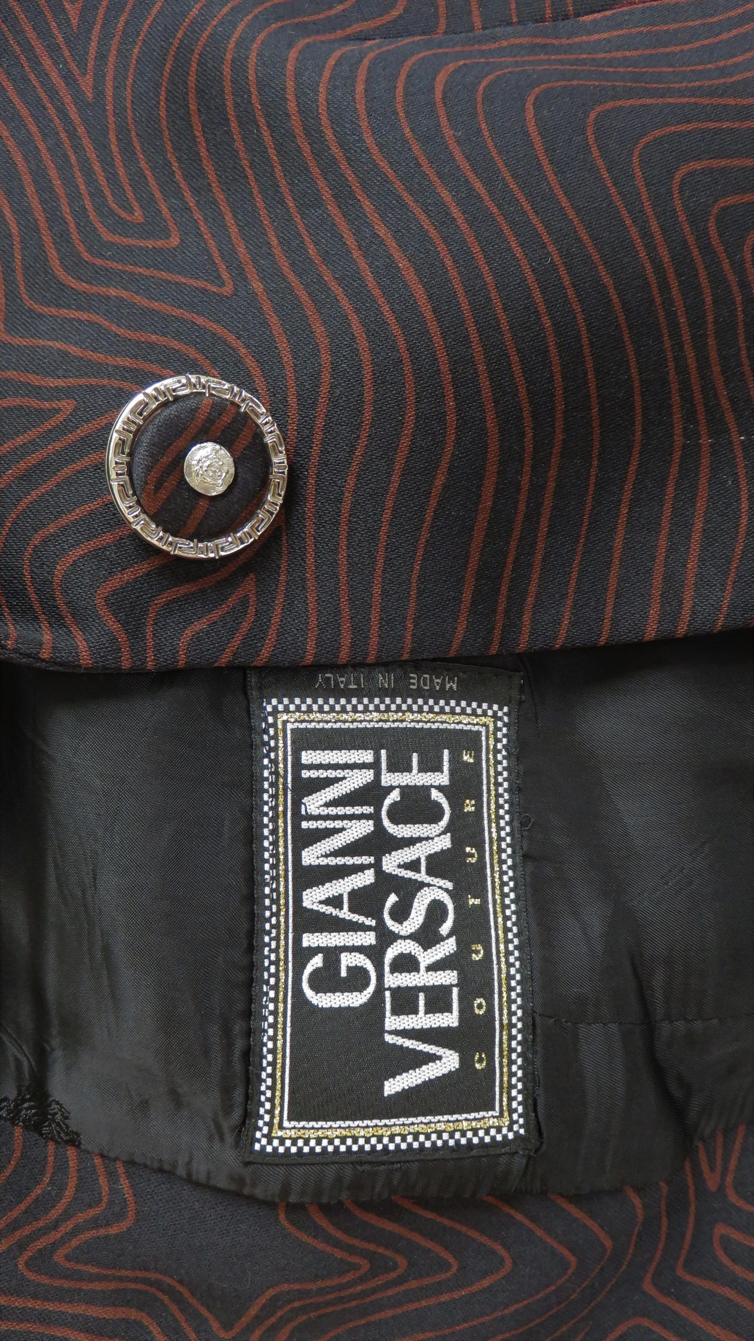 Gianni Versace Silk Lines Jacket 1990s For Sale 10