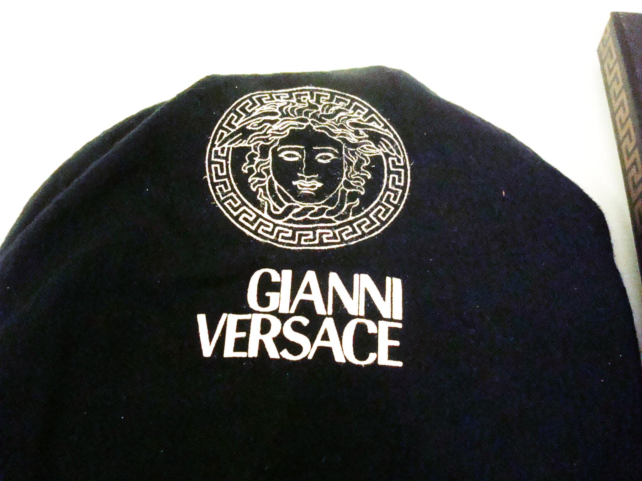 Gianni Versace Fotografía / Foto / Marco redondo de plata de ley Años 90 en Bueno estado para la venta en Buenos Aires, Olivos