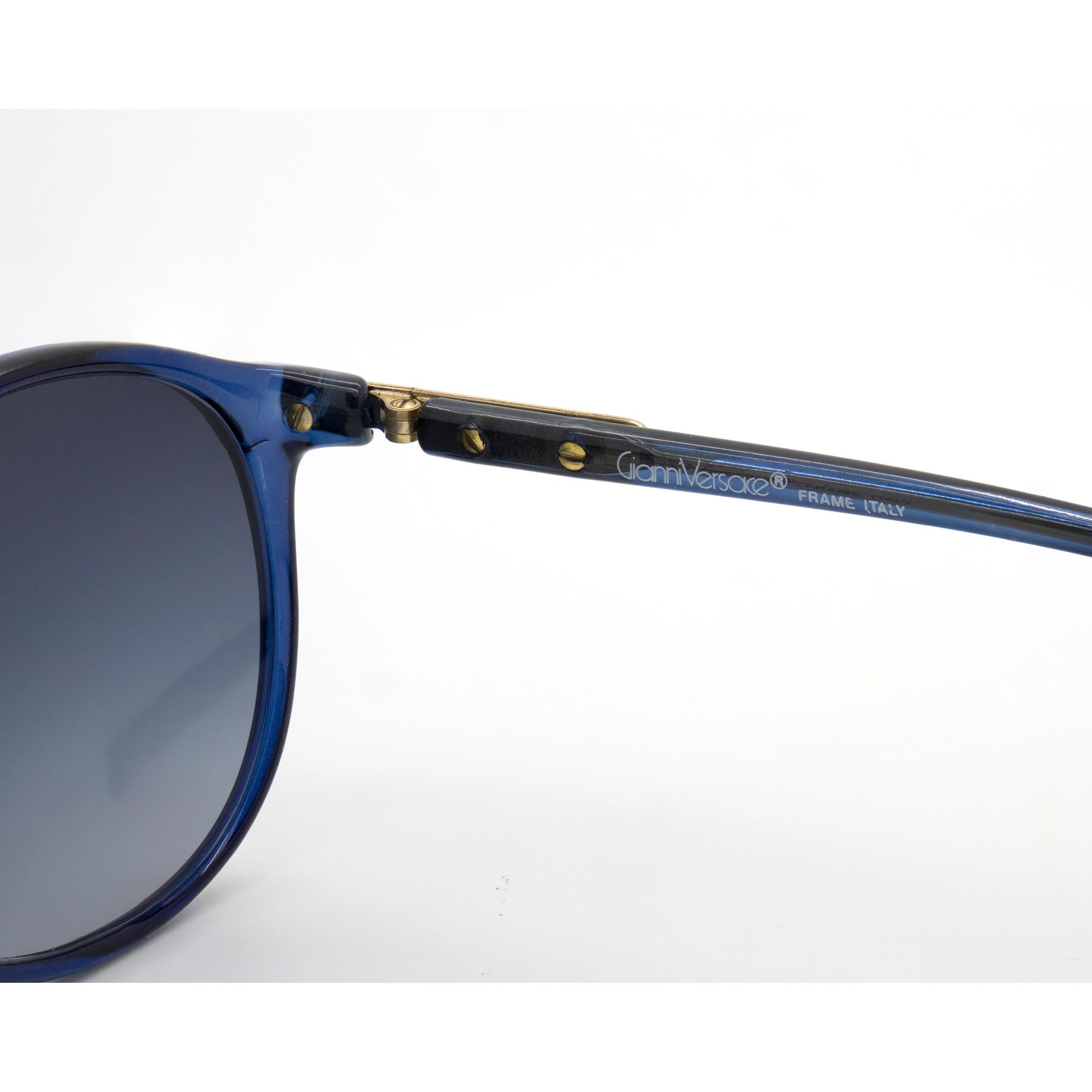 Gray Gianni Versace sunglasses for women For Sale