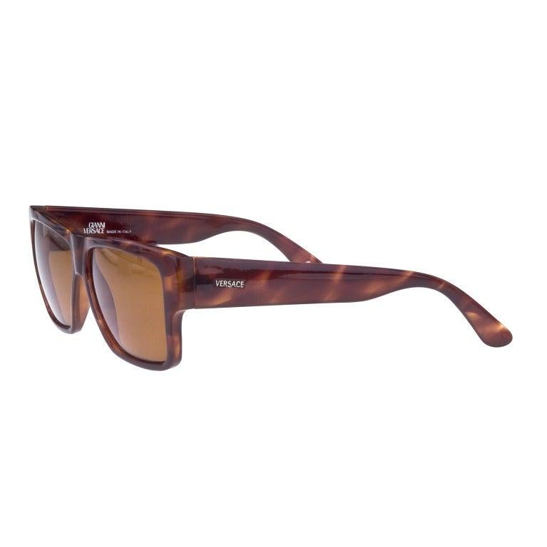 Brown Gianni Versace Sunglasses MOD 372 COL 900 TO For Sale