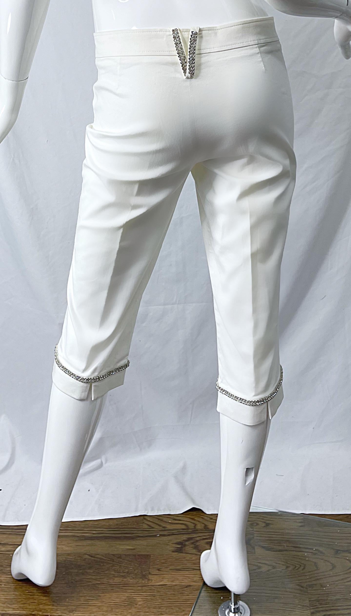 Gianni Versace Sz 44 / 8 Spring Summer 2005 White Rhinestone Bermuda Capri Pants For Sale 3
