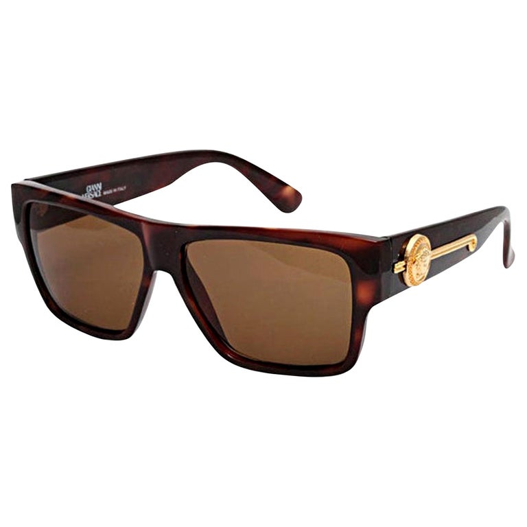 Gianni Versace Tortoise Sunglasses Mod 372/DM For Sale at 1stDibs