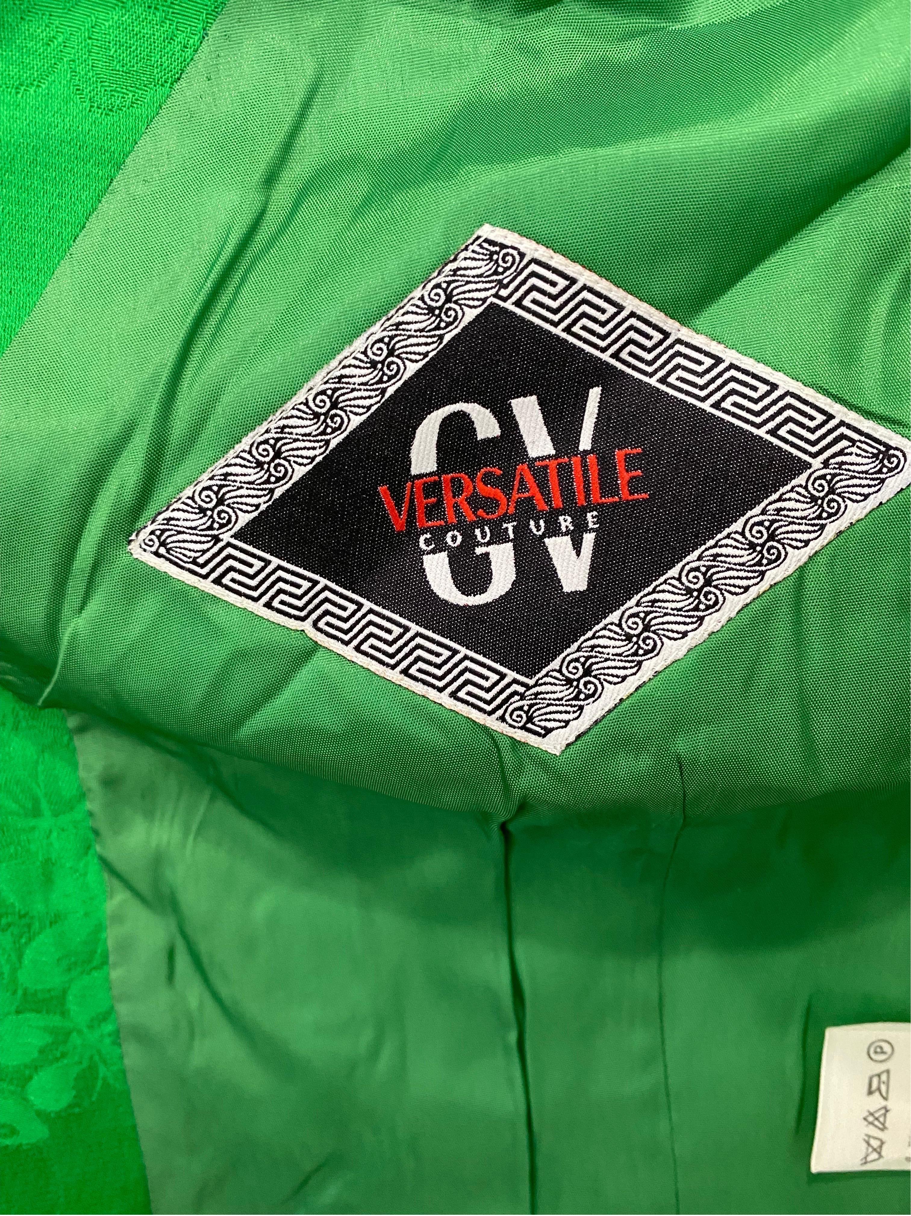 Gianni Versace Versatile Vintage Green Damask Silk Jacket - Size 42 For Sale 4