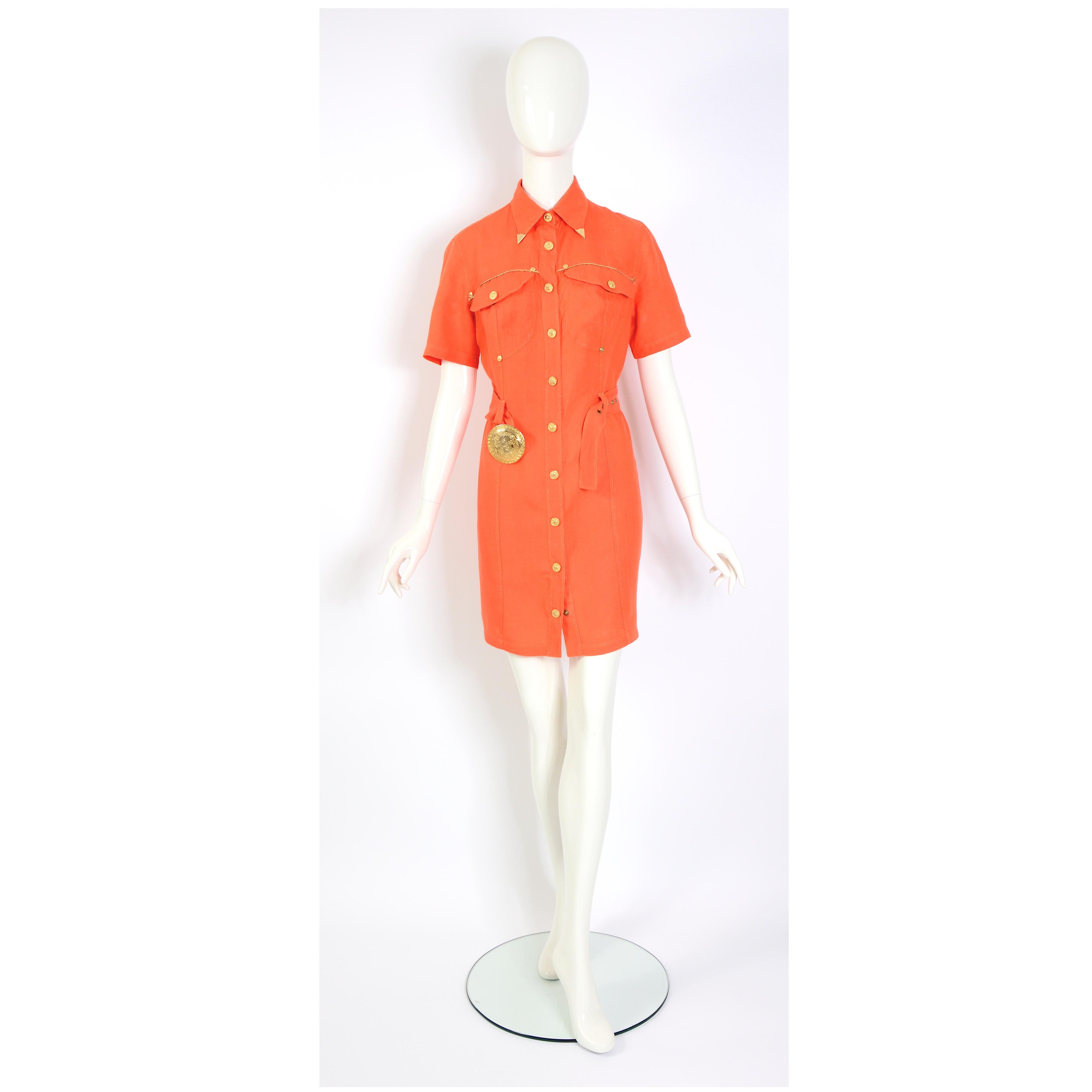 Mini robe vintage assortie en coton orange à ceinture Gianni Versace « versus » (années 1990) en vente 5