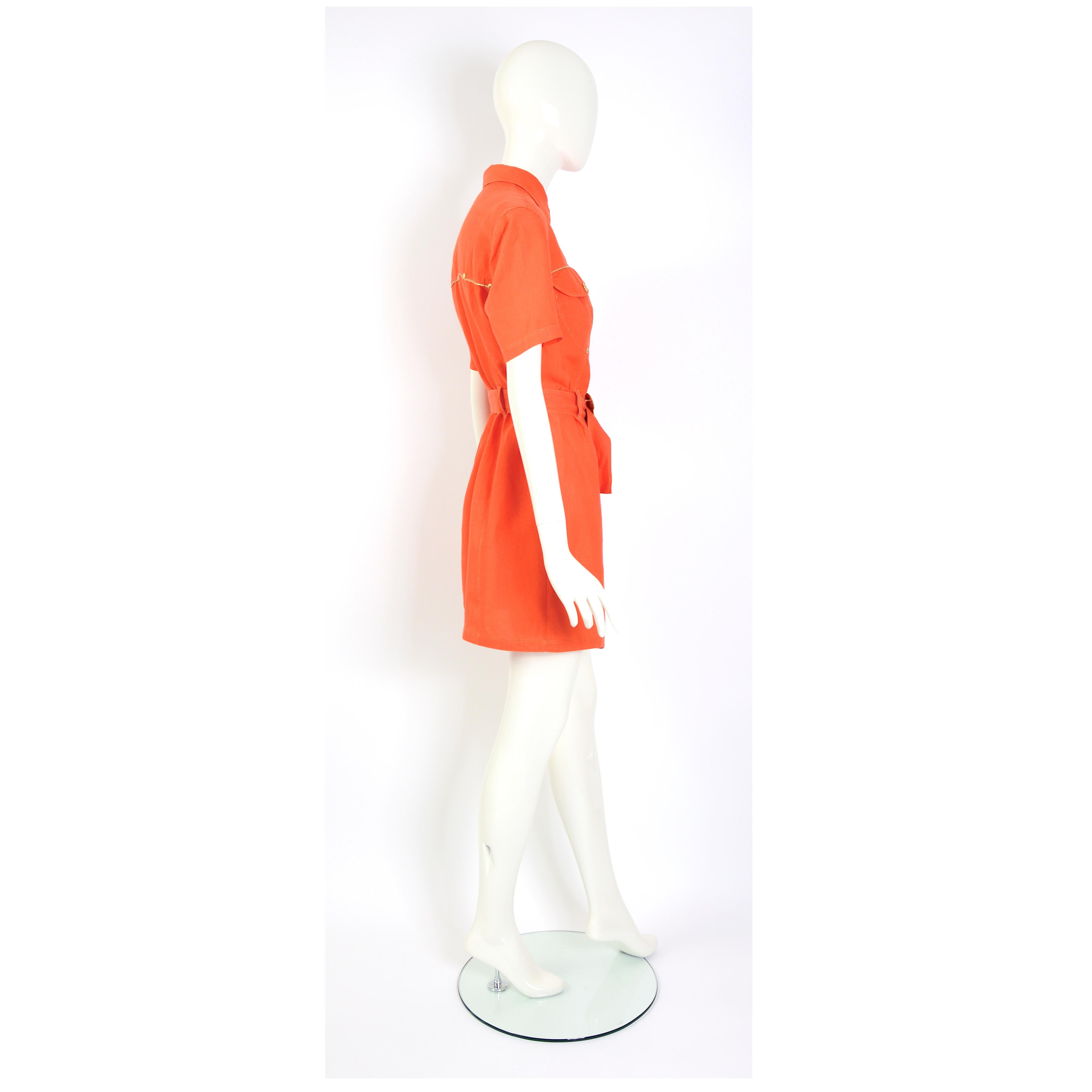 Gianni Versace „ 1990er Jahre“ Vintage Minikleid aus orangefarbener Baumwolle mit passendem Gürtel im Zustand „Hervorragend“ im Angebot in Antwerp, BE