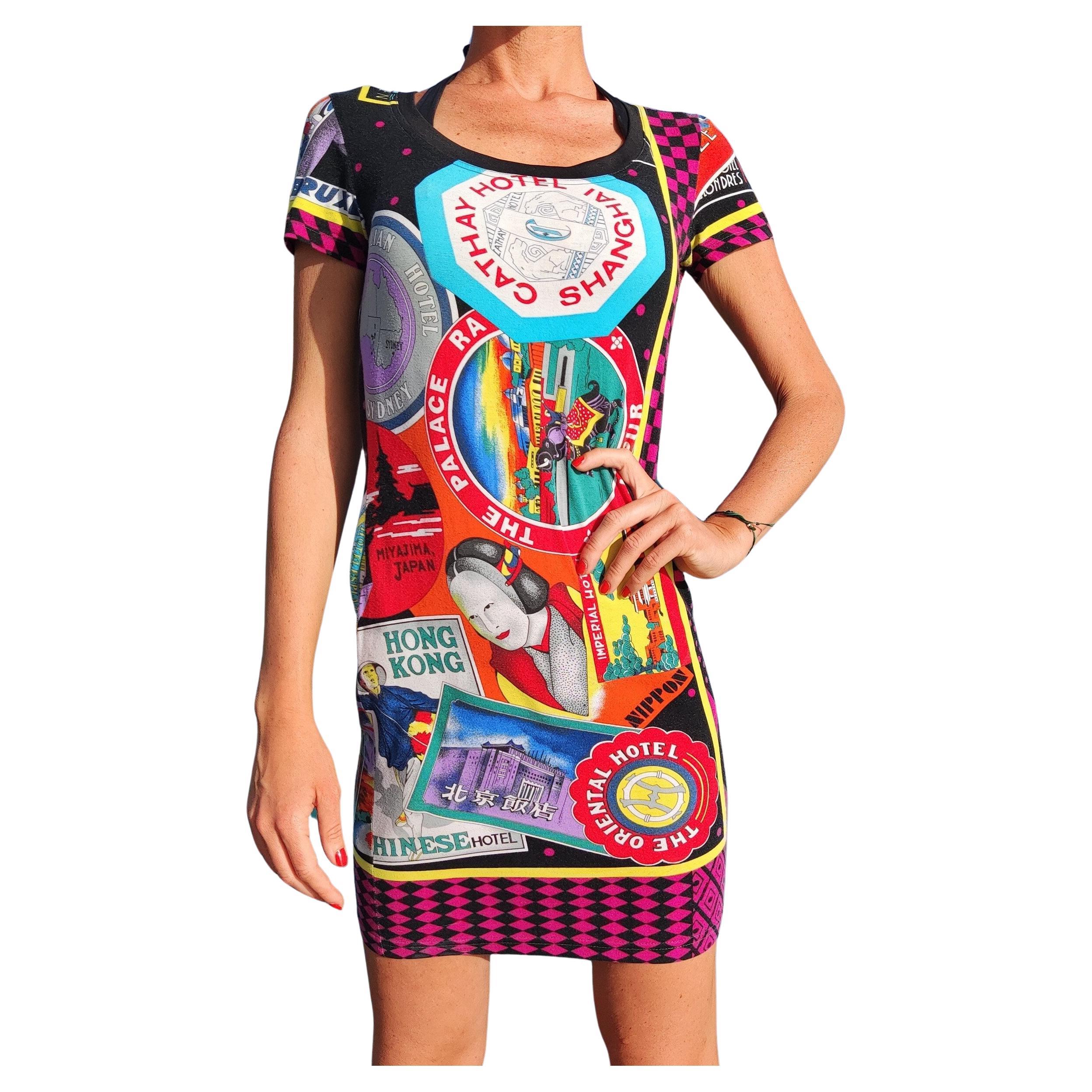 Gianni Versace Versus Couture Pop Art Travel Hotel Betty Boop Asia Stamp Dress For Sale