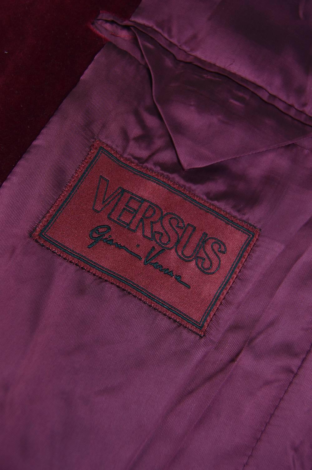 Gianni Versace Versus Men's Dark Red Velvet Vintage Blazer Jacket, 1990s For Sale 3