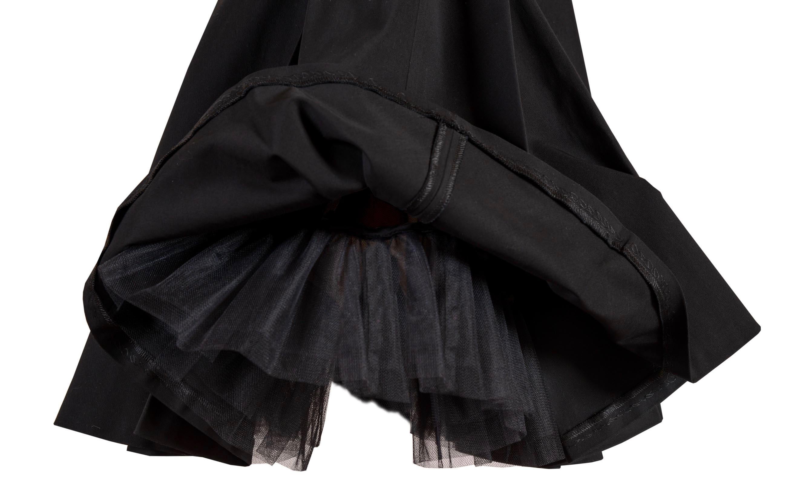 GIANNI VERSACE VERSUS Mini robe noire printemps/été 1993 taille 28/42 Pour femmes en vente