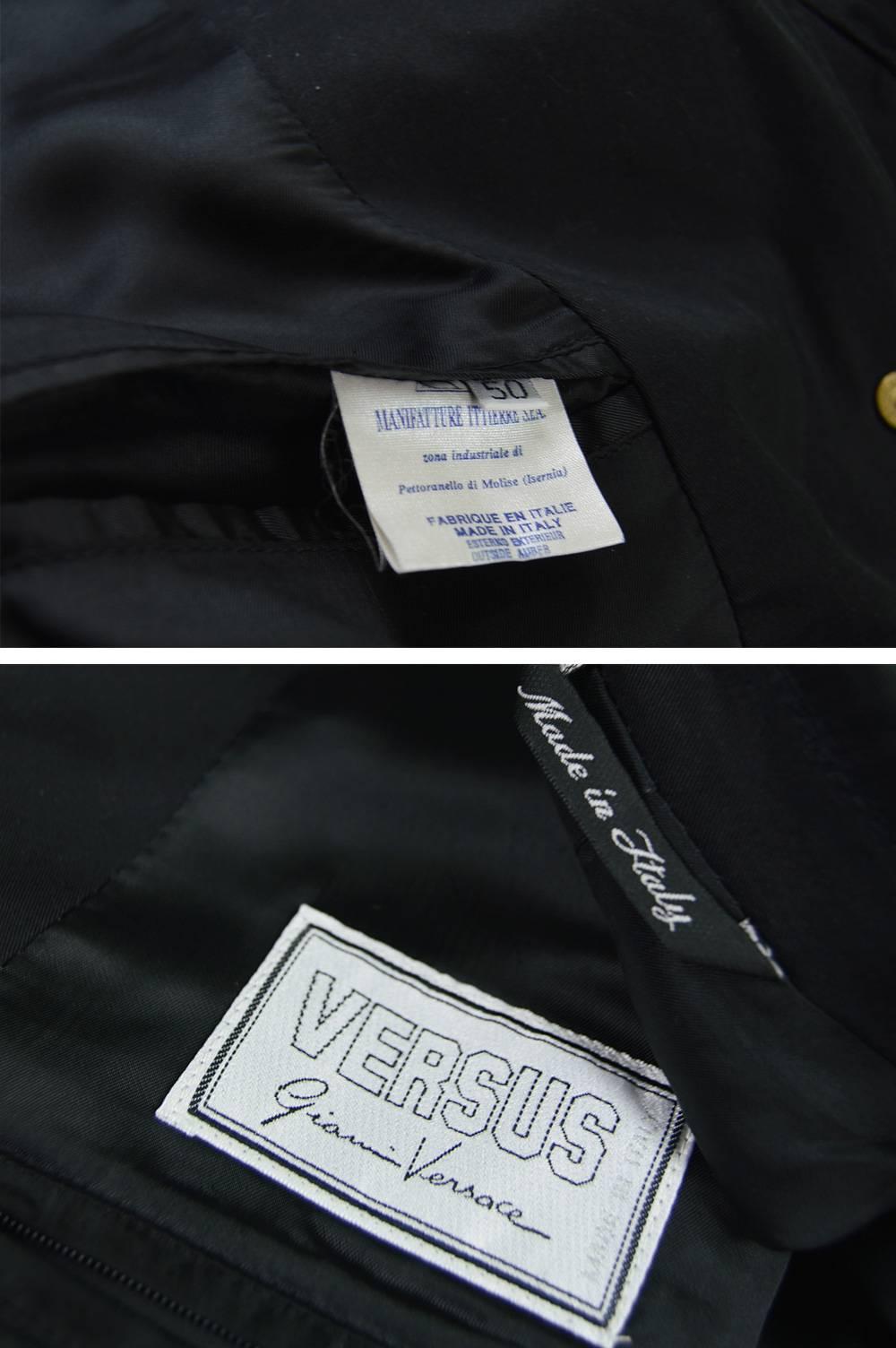 Gianni Versace Versus Vintage 1990's Men's Rare S & M Black & Gold Cotton Blazer For Sale 9