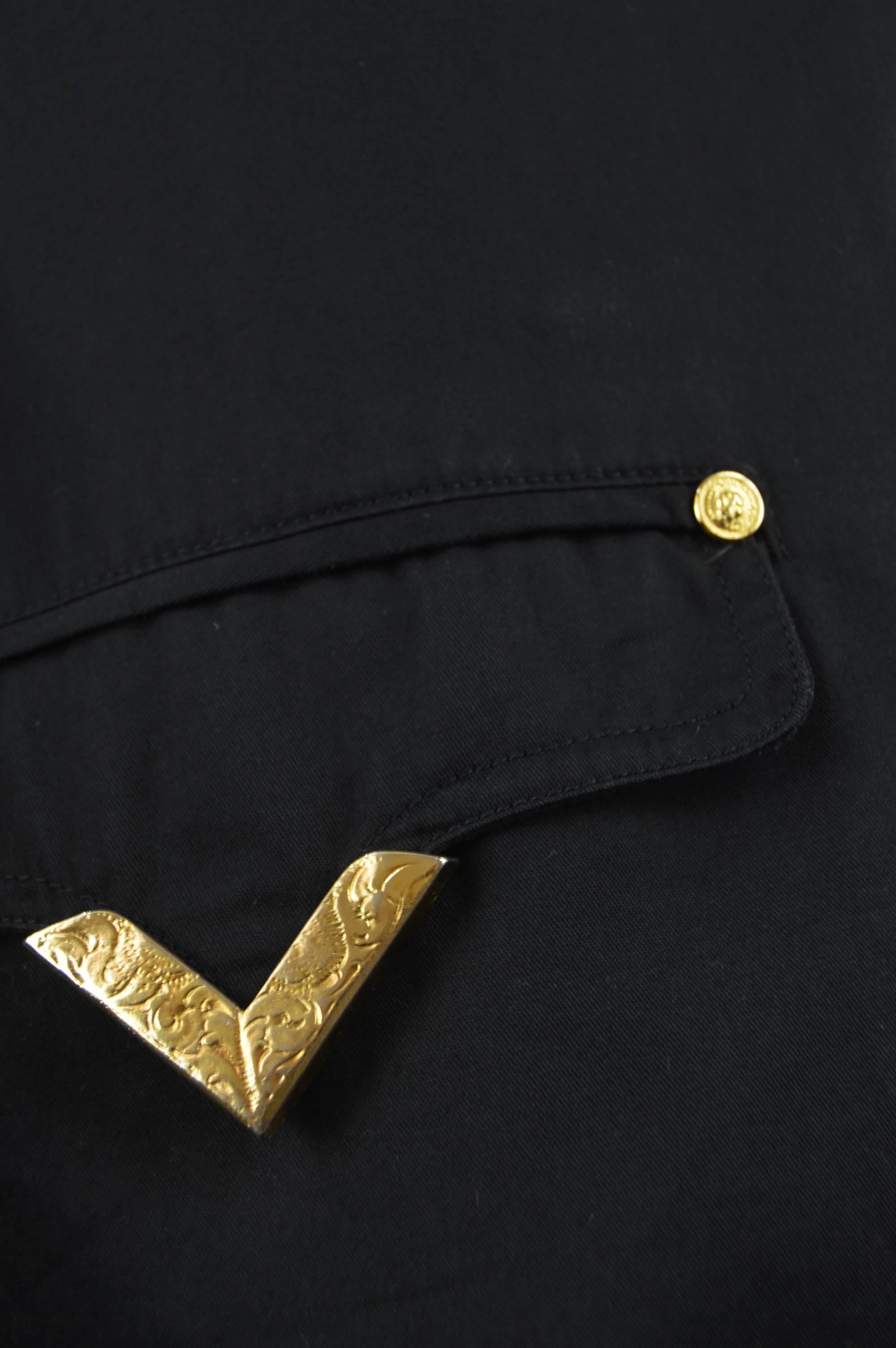 Gianni Versace Versus Vintage 1990's Men's Rare S & M Black & Gold Cotton Blazer For Sale 6
