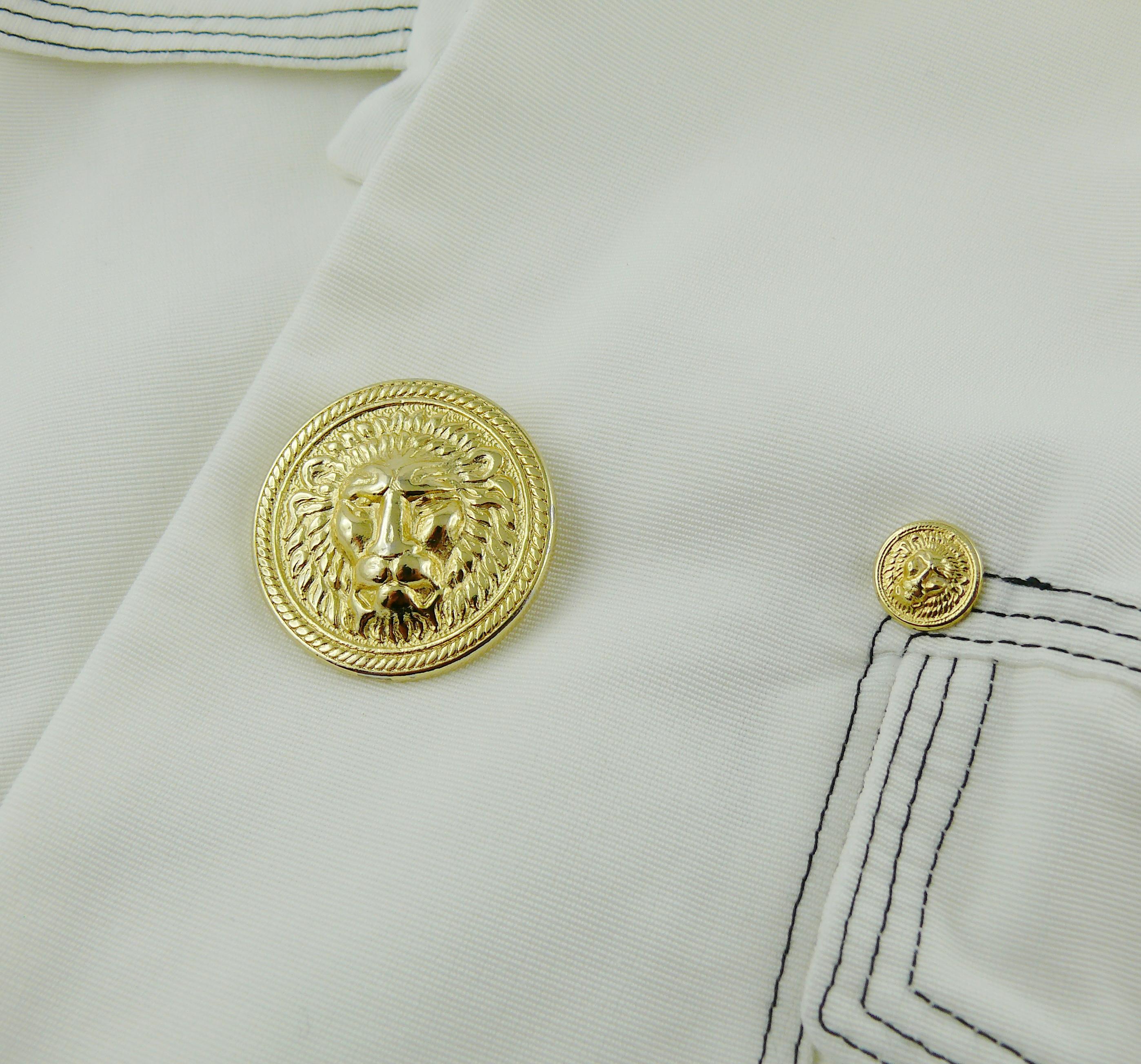 Gianni Versace Versus - Ensemble veste et jupe blanche vintage avec détails occidentaux en vente 8