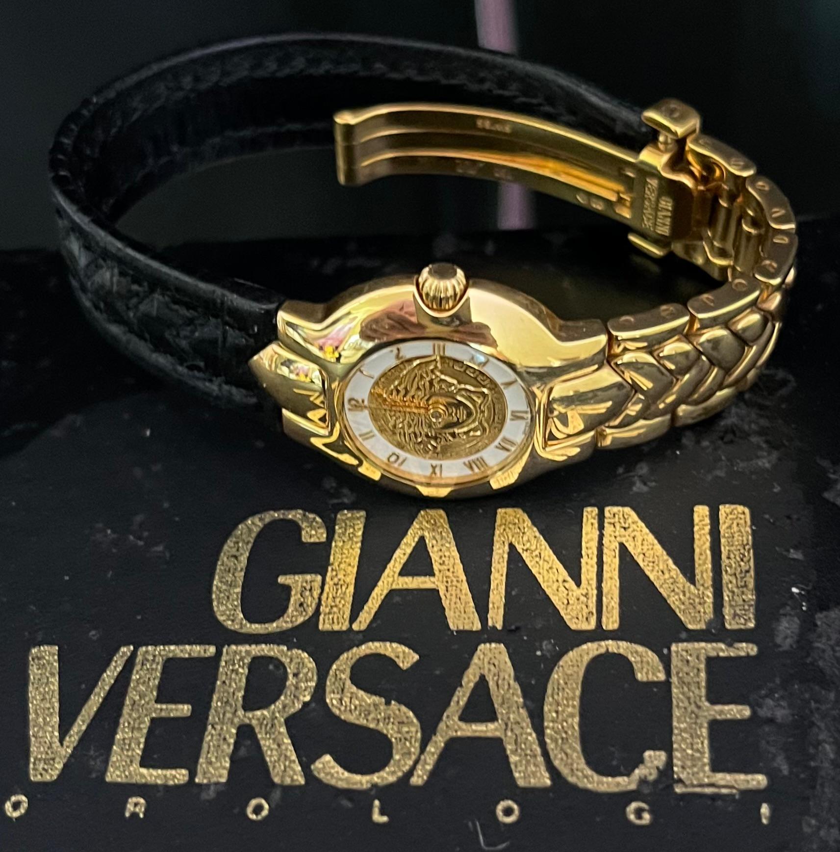 GIANNI VERSACE LIMITED EDITION
ONLY 500 WERE MADE, THE WATCH IS #104


Case: 18k yellow gold, 24 mm, back secured with screws, recessed crown
Dial: white with golden Arabic and Roman numerals, golden Medusa at center
Movement: quartz
Band: upper