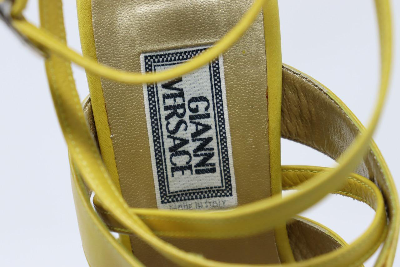 GIANNI VERSACE Vintage 90's Medallion Heels For Sale 1