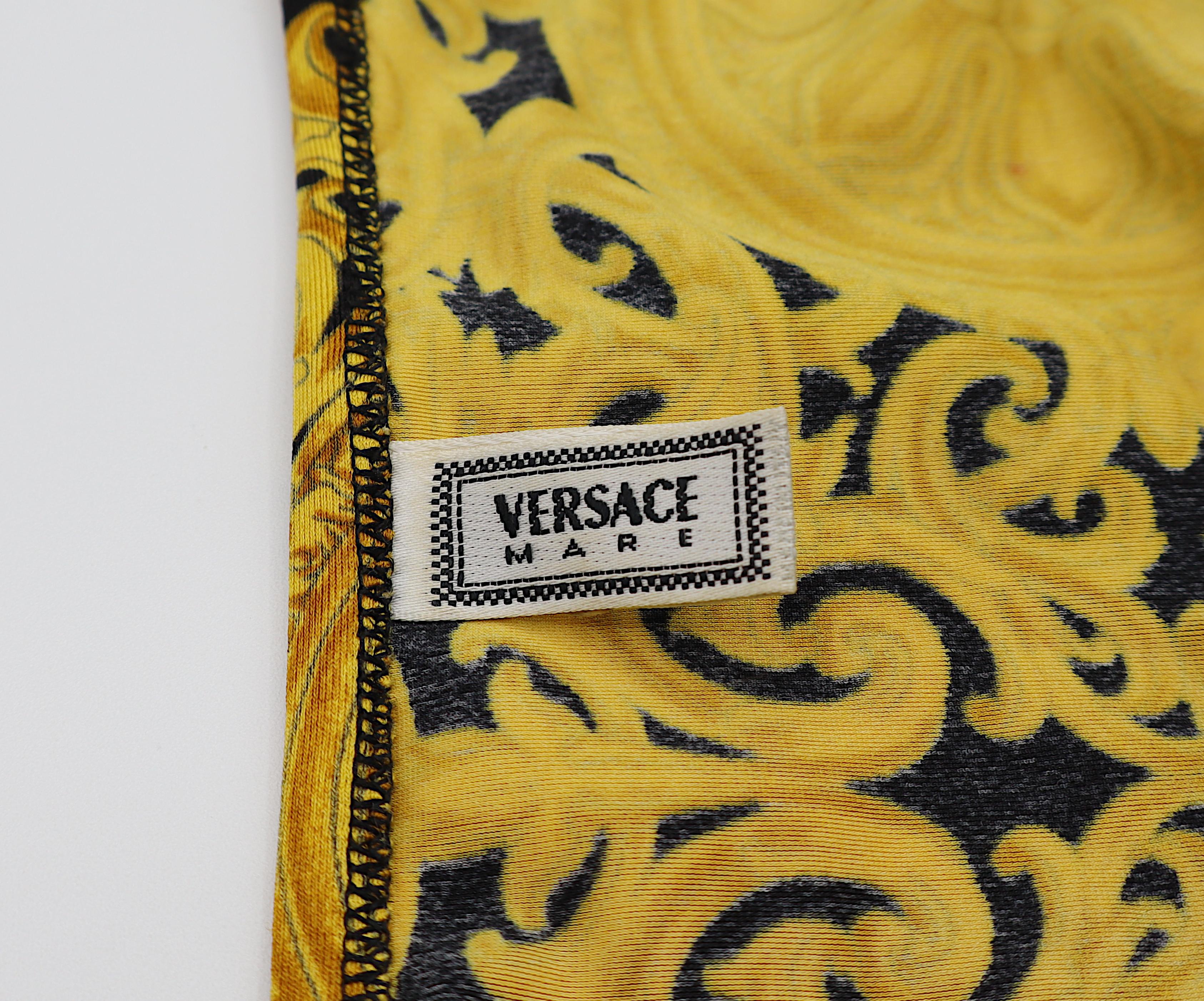 GIANNI VERSACE Vintage Barocco Seashell Print One-Piece Swimsuit For Sale 1