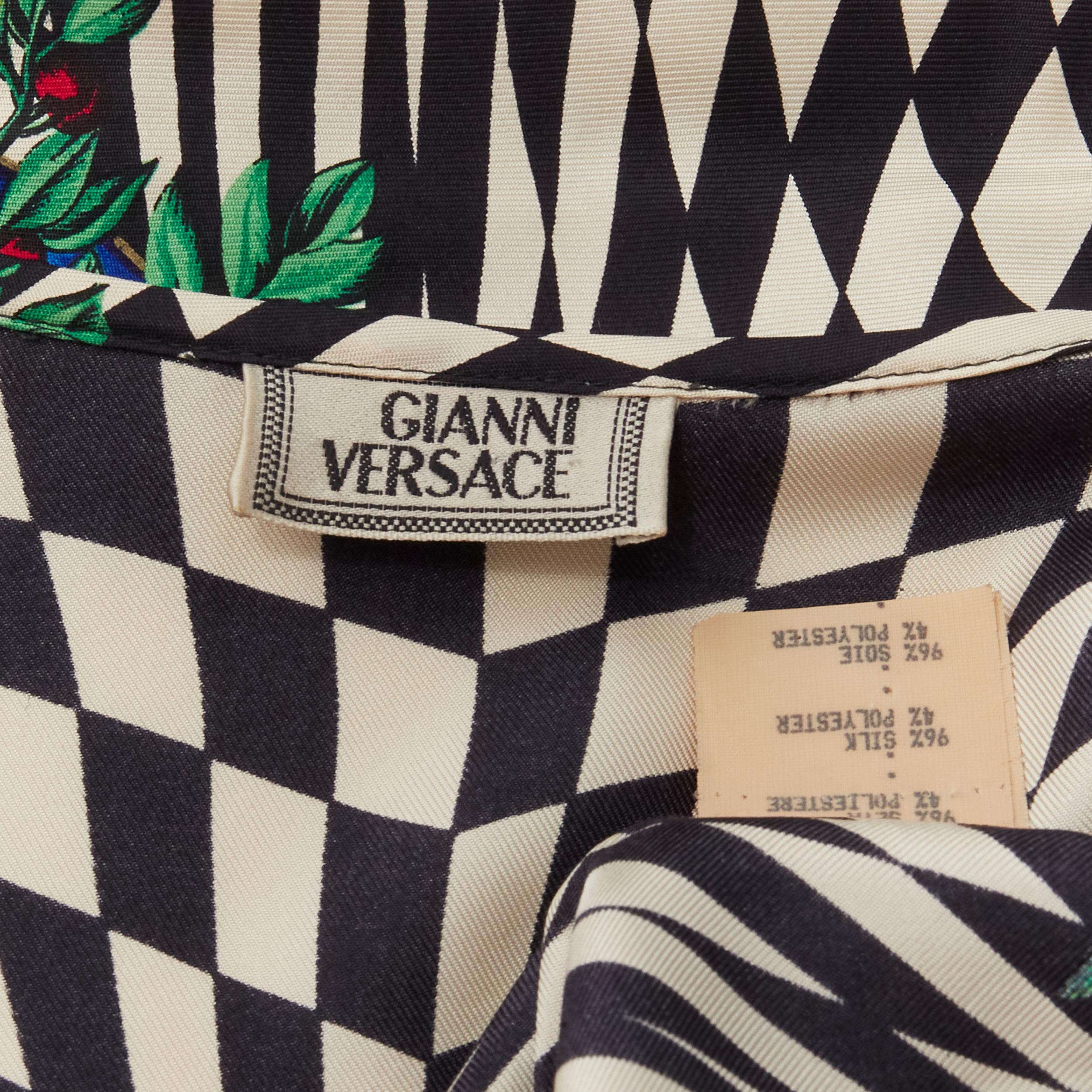 GIANNI VERSACE Vintage baroque royal optical print button collar shirt IT38  For Sale 6