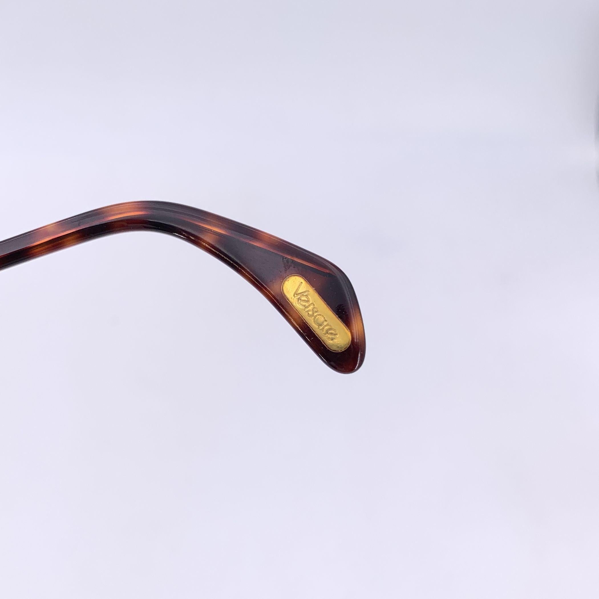 Women's Gianni Versace Vintage Beige Brown Sunglasses 445 56/16 140mm For Sale