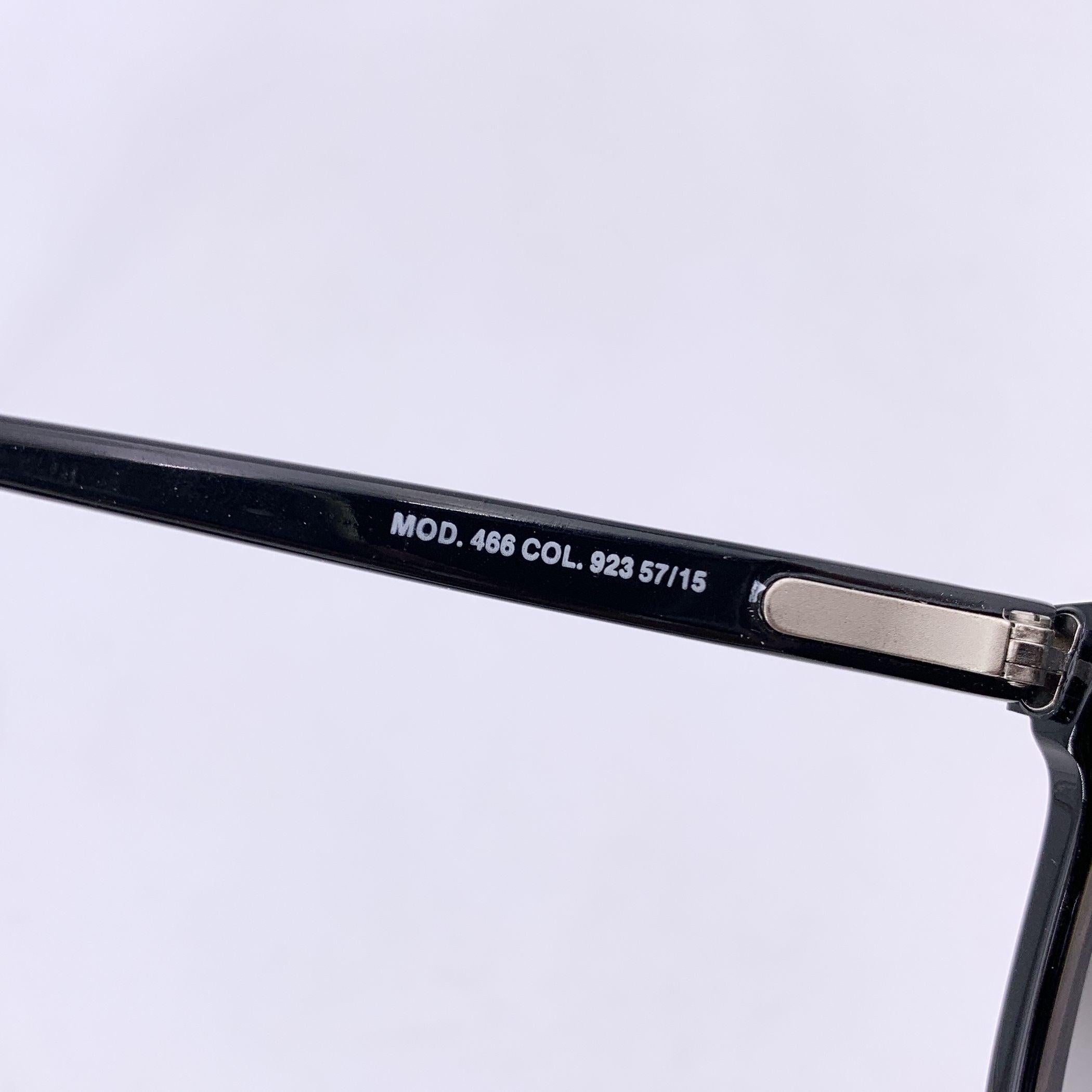 Gianni Versace Vintage Black Acetate Sunglasses 466 57/15 140mm For Sale 1